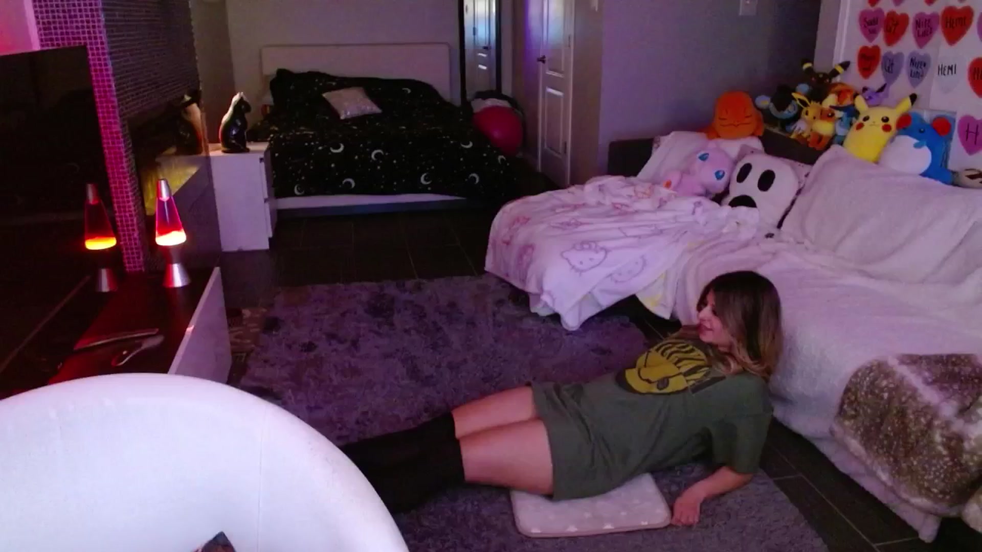 Gallery image thumbnail from Serafina's myfreecams stream on, 03/08/2025, 04:30 image 1 of 20