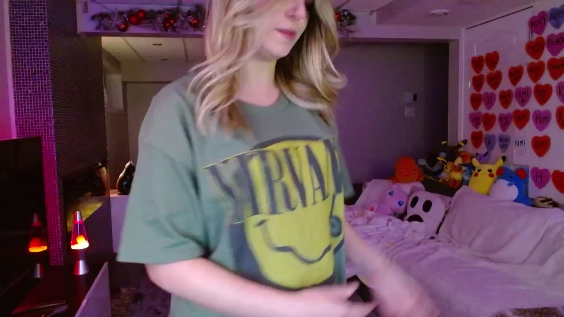 Gallery image thumbnail from Serafina's myfreecams stream on, 03/08/2025, 04:30 image 6 of 20