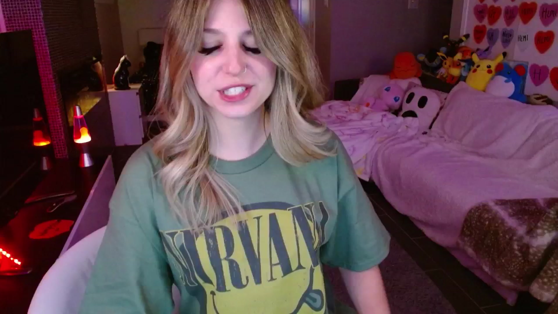Gallery image thumbnail from Serafina's myfreecams stream on, 03/08/2025, 04:30 image 13 of 20