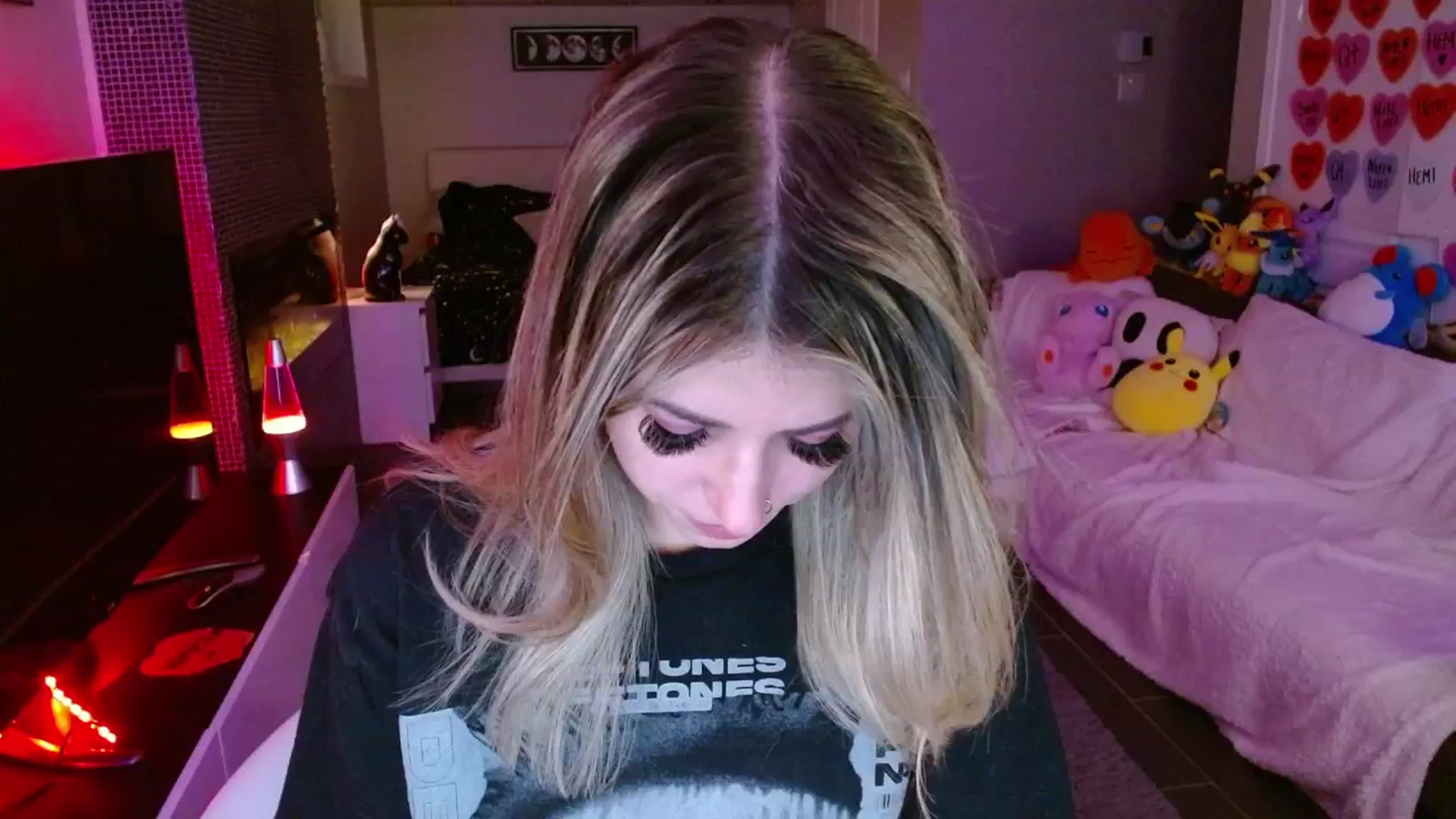 Gallery image thumbnail from Serafina's myfreecams stream on, 03/10/2025, 02:46 image 7 of 20