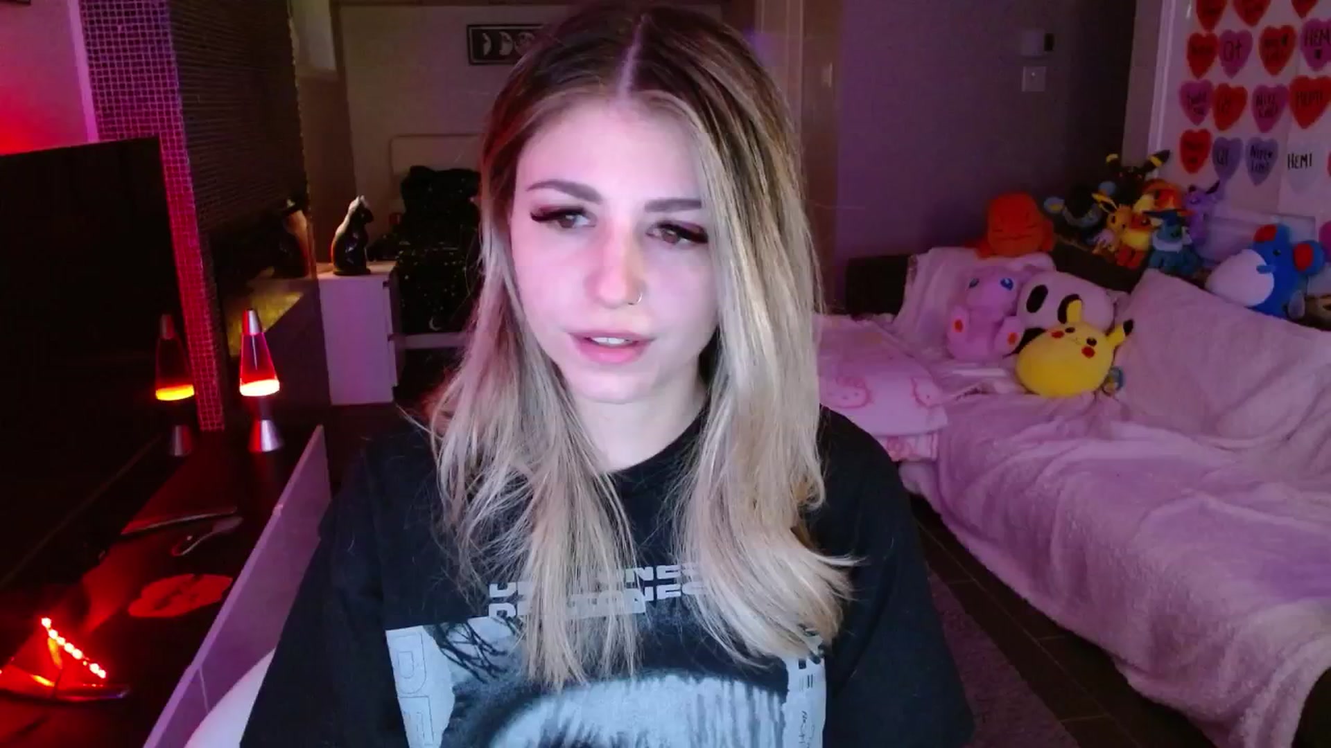 Gallery image thumbnail from Serafina's myfreecams stream on, 03/10/2025, 02:46 image 20 of 20