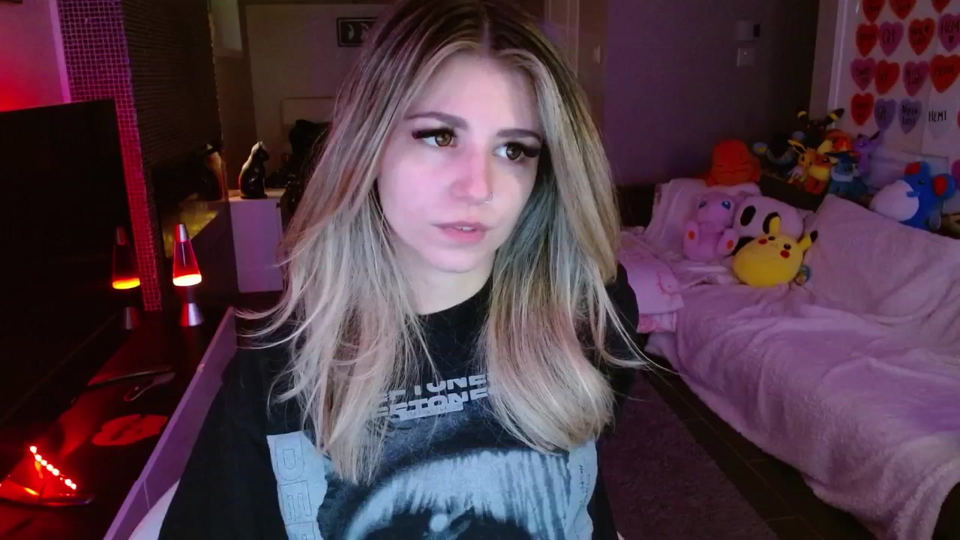 Gallery image thumbnail from Serafina's myfreecams stream on, 03/10/2025, 02:46 image 14 of 20