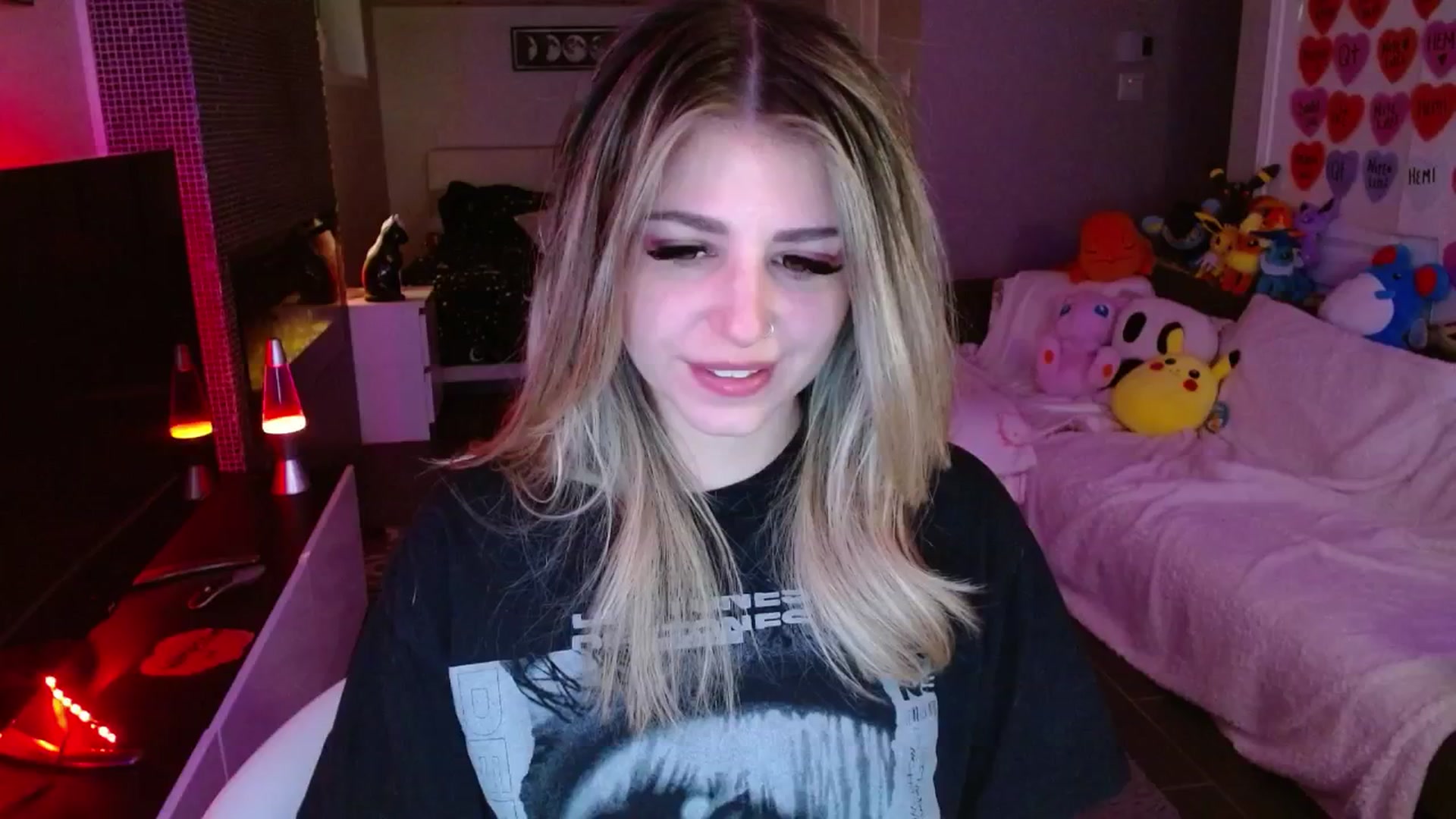 Gallery image thumbnail from Serafina's myfreecams stream on, 03/10/2025, 02:46 image 19 of 20
