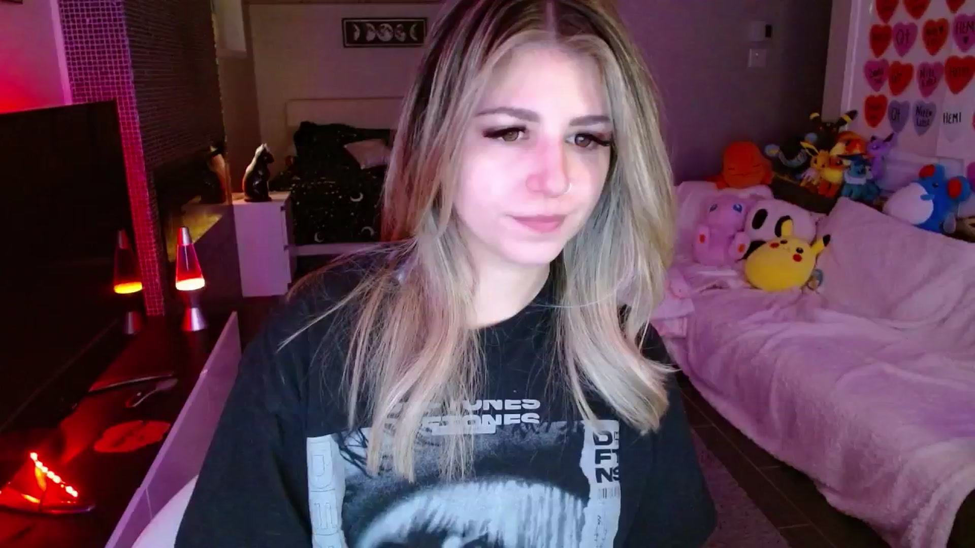 Gallery image thumbnail from Serafina's myfreecams stream on, 03/10/2025, 02:46 image 2 of 20