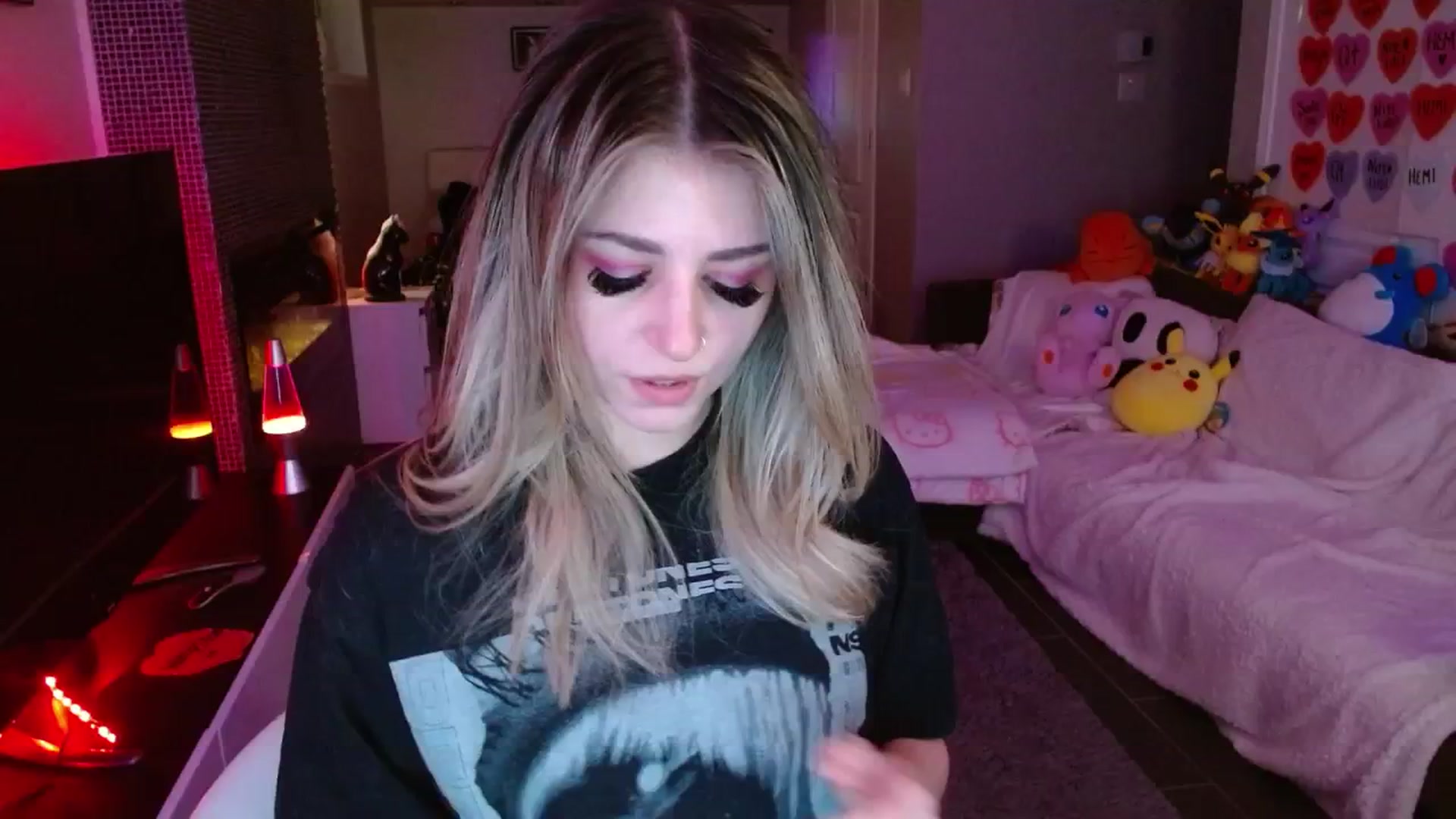 Gallery image thumbnail from Serafina's myfreecams stream on, 03/10/2025, 02:46 image 17 of 20