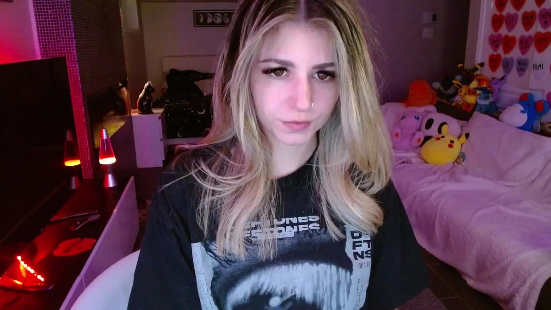 Gallery image thumbnail from Serafina's myfreecams stream on, 03/10/2025, 02:46 image 1 of 20