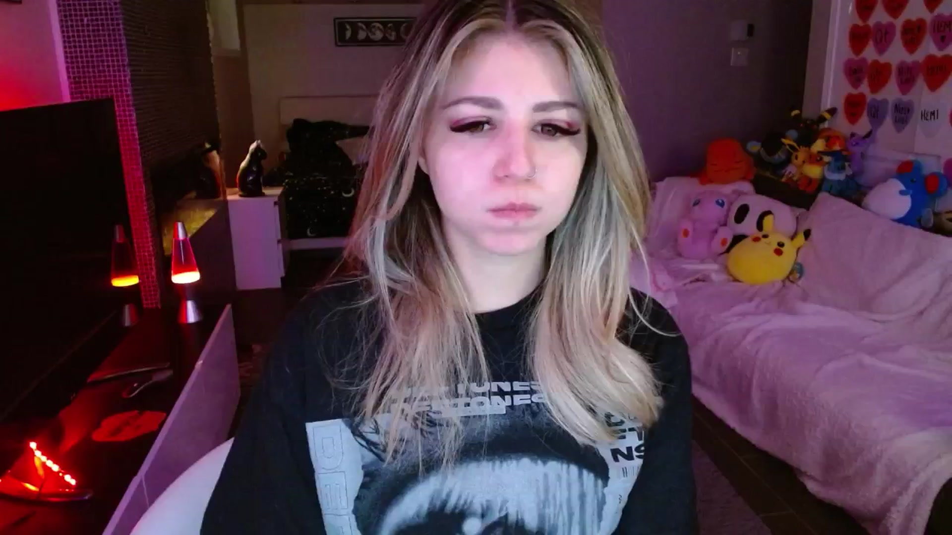 Gallery image thumbnail from Serafina's myfreecams stream on, 03/10/2025, 02:46 image 15 of 20