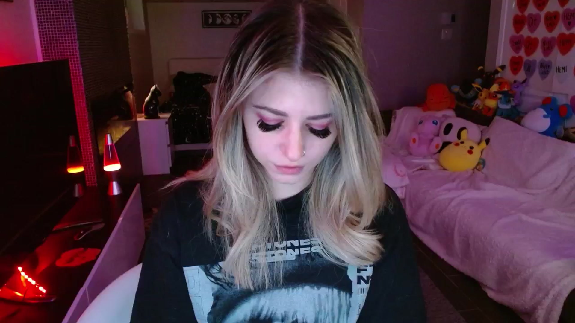 Gallery image thumbnail from Serafina's myfreecams stream on, 03/10/2025, 02:46 image 12 of 20