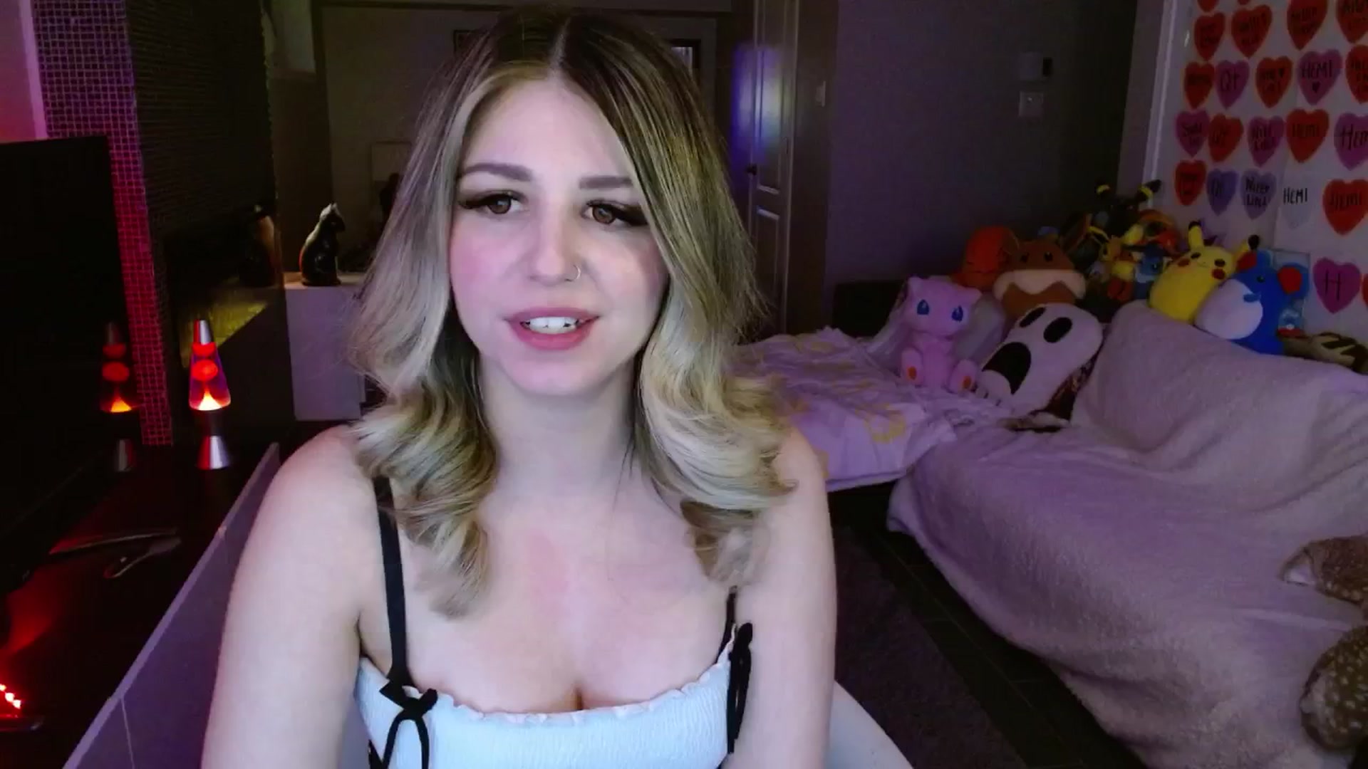 Gallery image thumbnail from Serafina's myfreecams stream on, 03/14/2025, 04:31 image 13 of 20