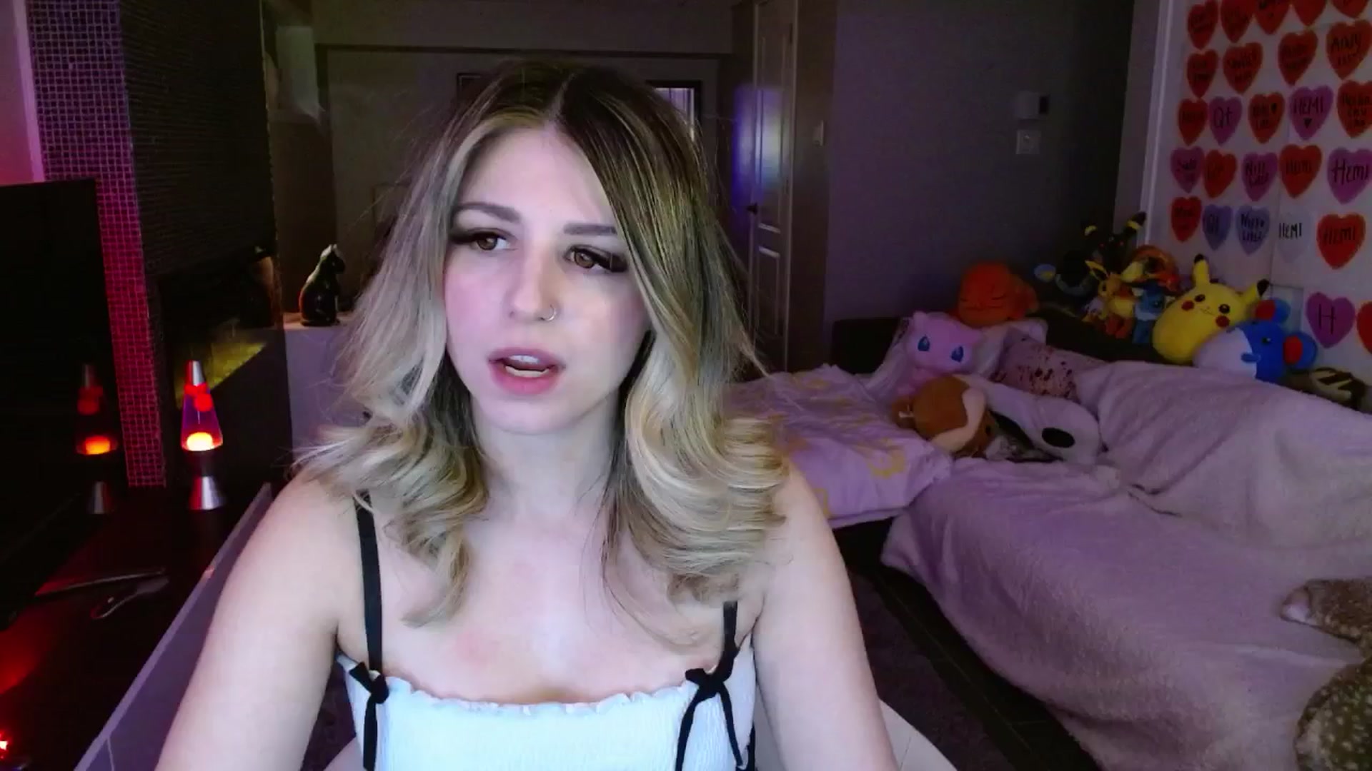 Gallery image thumbnail from Serafina's myfreecams stream on, 03/14/2025, 04:31 image 18 of 20