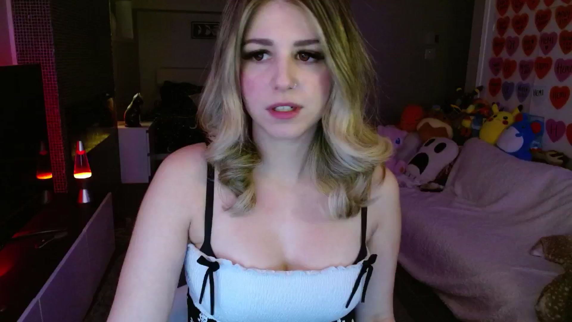 Gallery image thumbnail from Serafina's myfreecams stream on, 03/14/2025, 04:31 image 4 of 20
