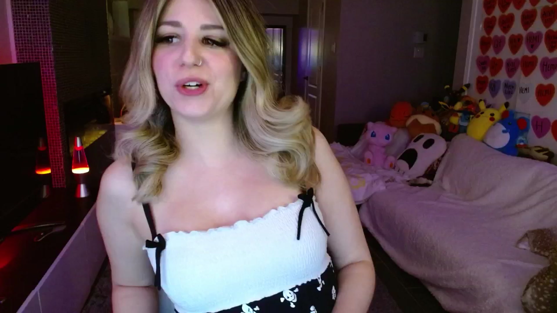 Gallery image thumbnail from Serafina's myfreecams stream on, 03/14/2025, 04:31 image 3 of 20