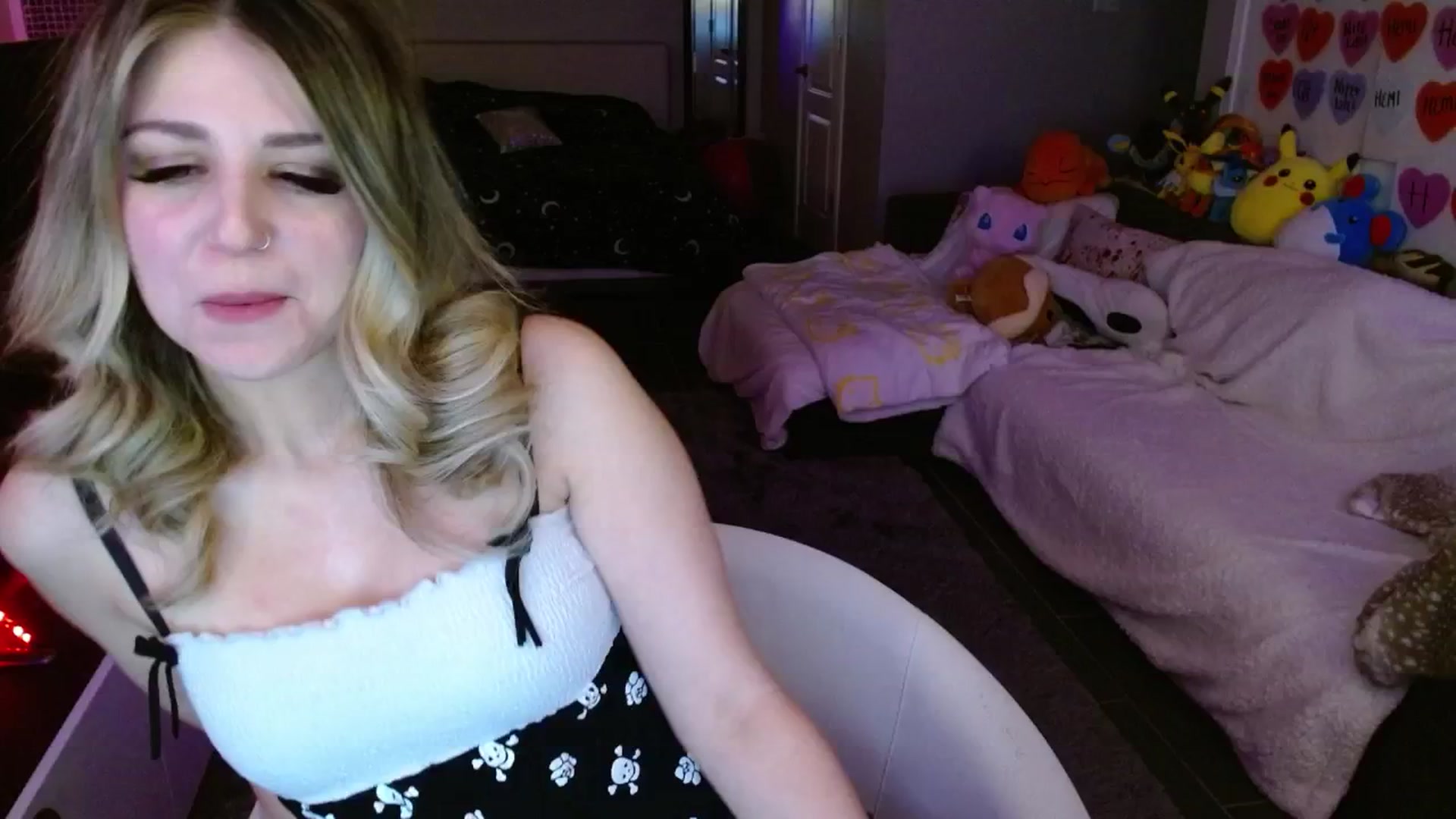 Gallery image thumbnail from Serafina's myfreecams stream on, 03/14/2025, 04:31 image 19 of 20