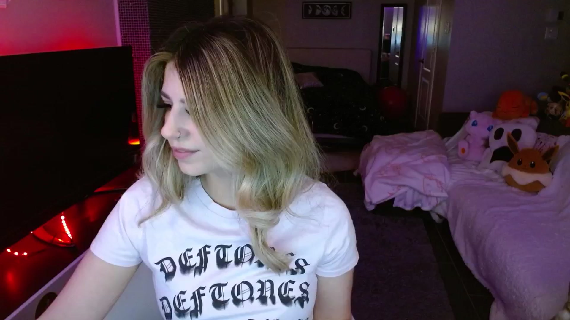 Gallery image thumbnail from Serafina's myfreecams stream on, 03/22/2025, 03:42 image 4 of 20