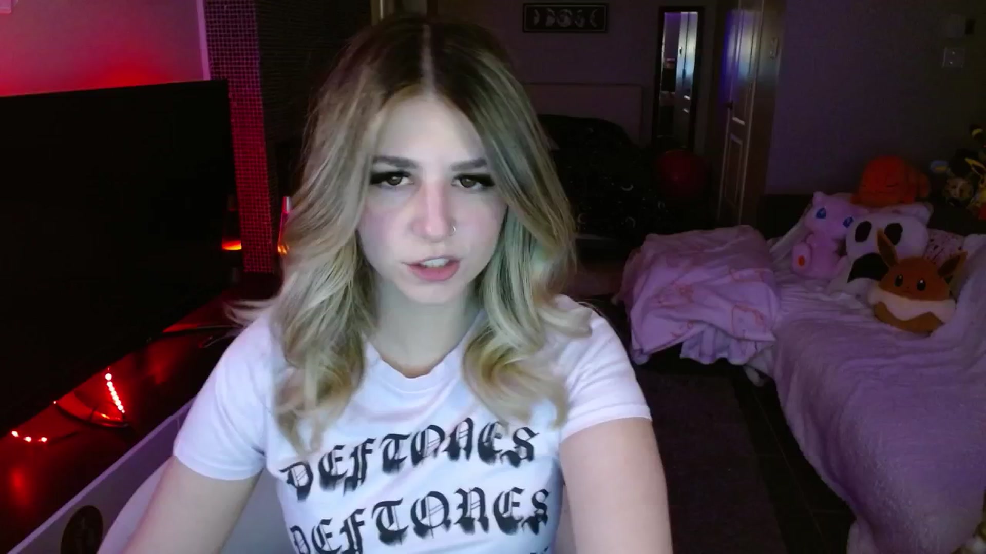 Gallery image thumbnail from Serafina's myfreecams stream on, 03/22/2025, 03:42 image 5 of 20