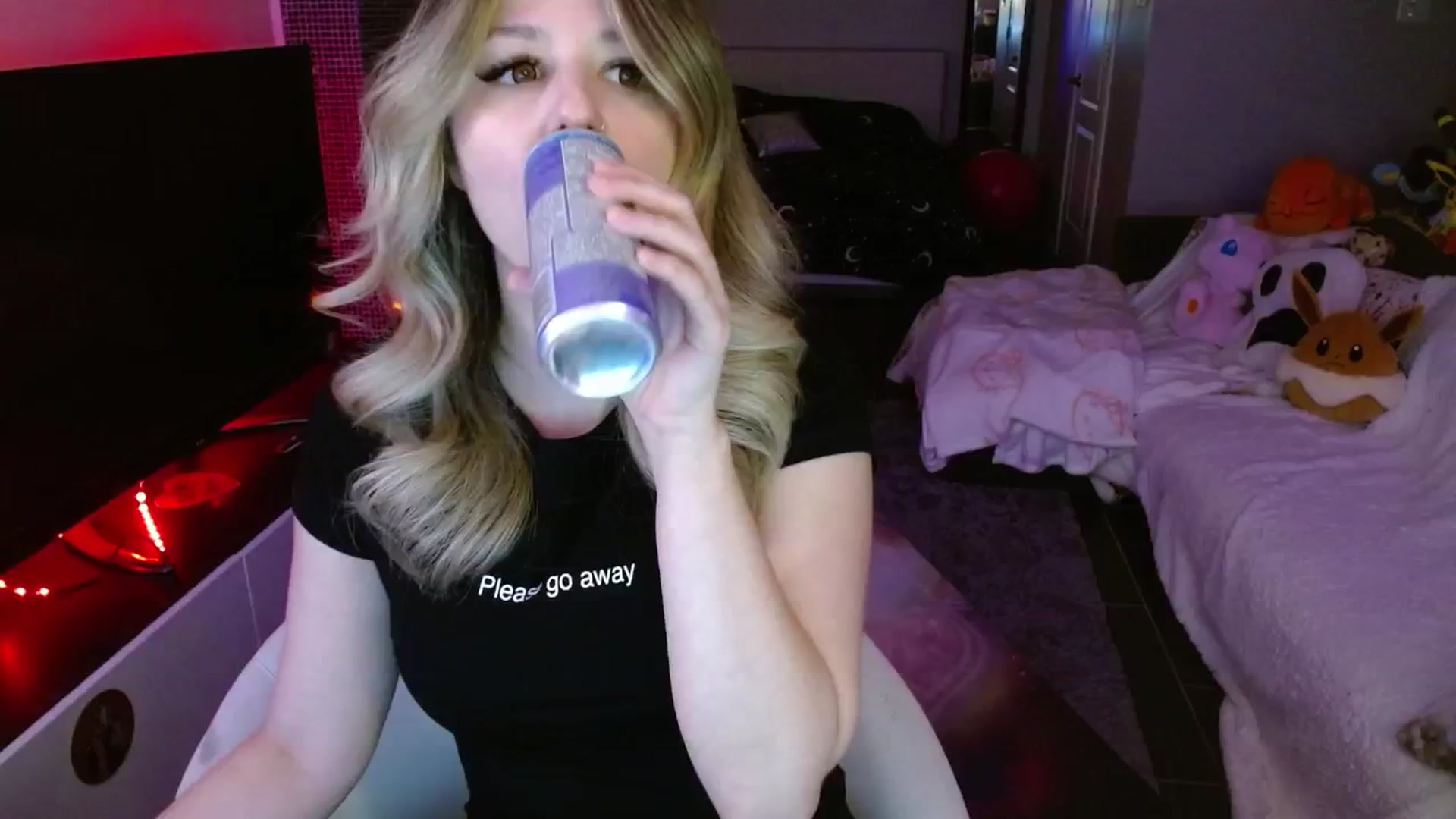 Gallery image thumbnail from Serafina's myfreecams stream on, 03/24/2025, 02:00 image 4 of 20