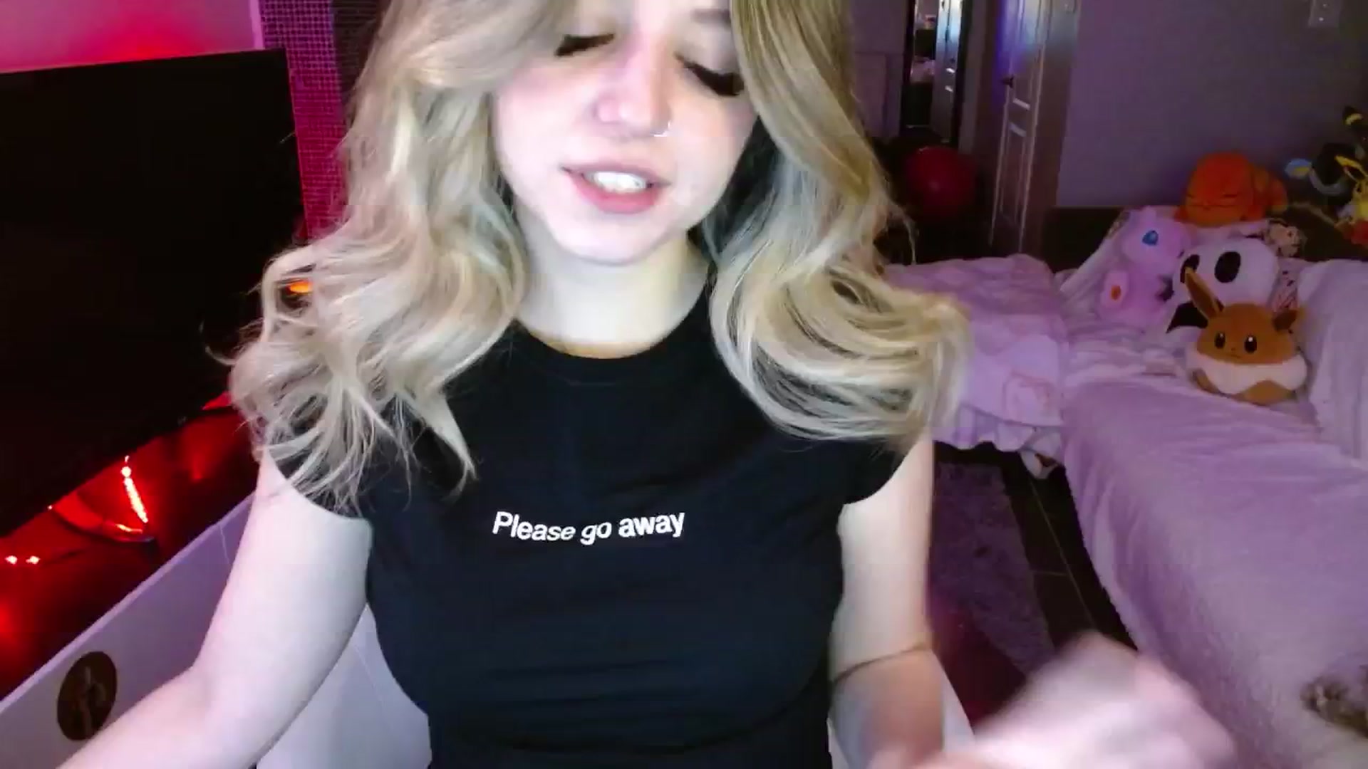 Gallery image thumbnail from Serafina's myfreecams stream on, 03/24/2025, 02:00 image 18 of 20