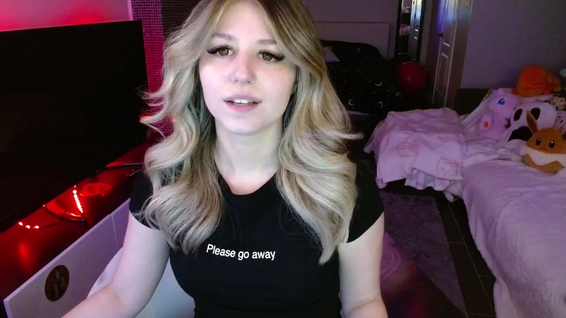 Gallery image thumbnail from Serafina's myfreecams stream on, 03/24/2025, 02:00 image 2 of 20