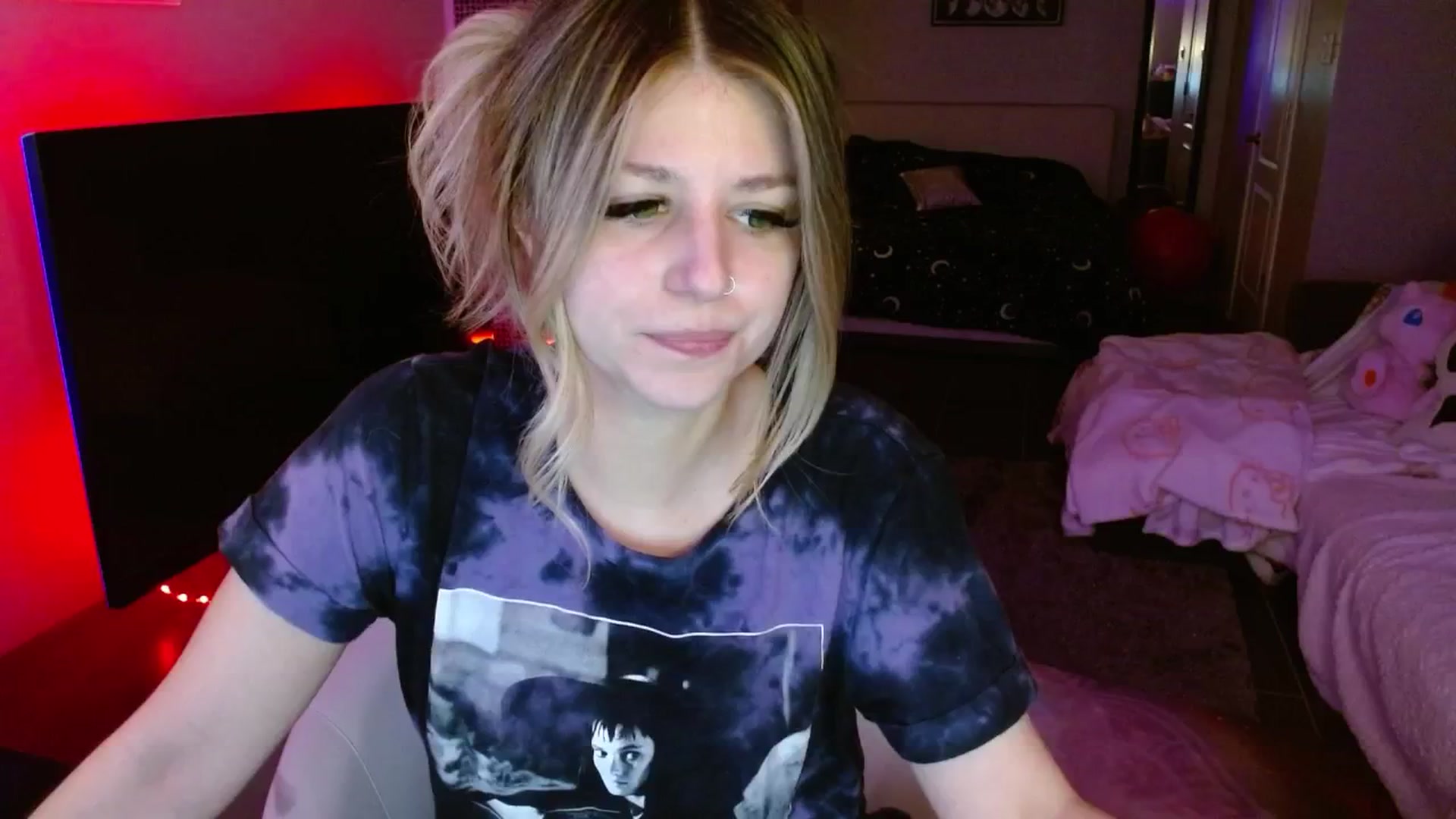 Gallery image thumbnail from Serafina's myfreecams stream on, 03/26/2025, 02:51 image 13 of 20