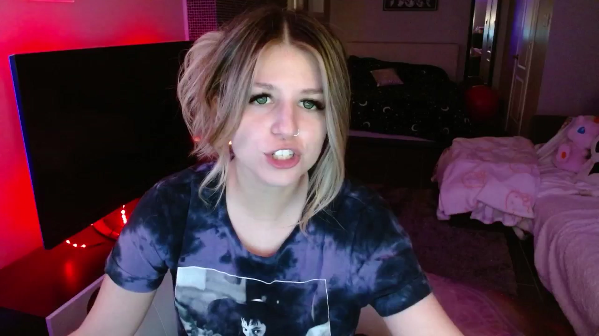 Gallery image thumbnail from Serafina's myfreecams stream on, 03/26/2025, 02:51 image 17 of 20