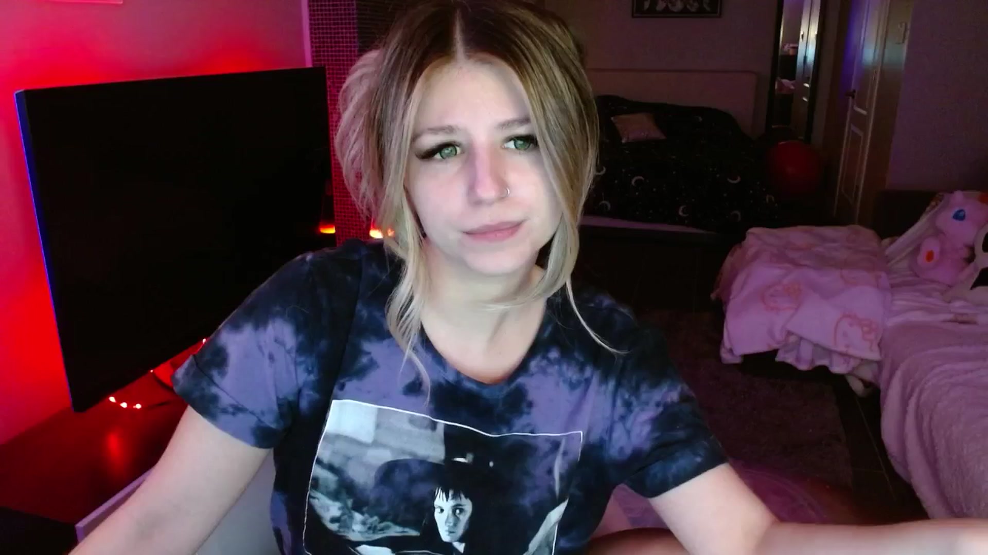 Gallery image thumbnail from Serafina's myfreecams stream on, 03/26/2025, 02:51 image 11 of 20