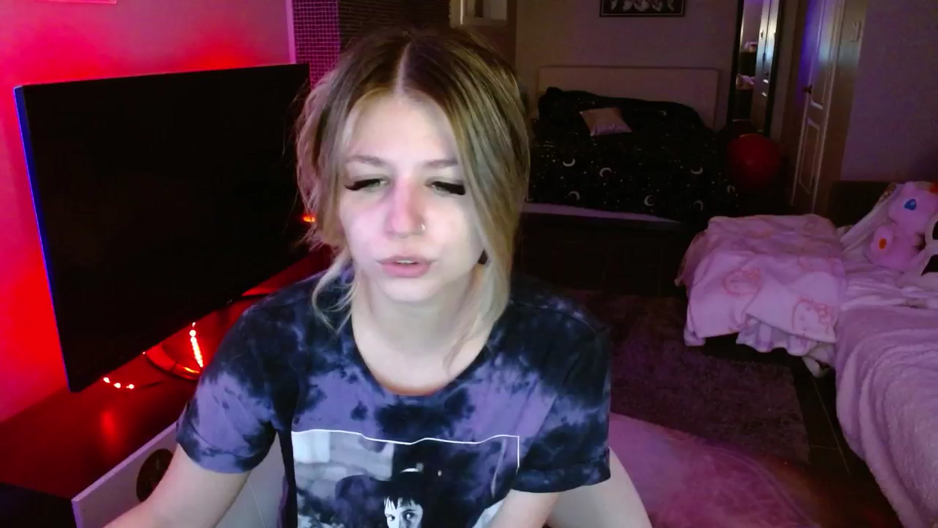 Gallery image thumbnail from Serafina's myfreecams stream on, 03/26/2025, 02:51 image 18 of 20