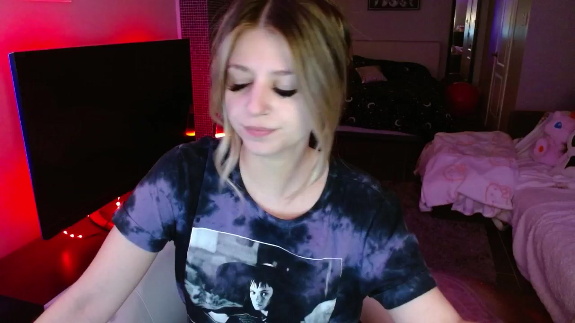 Gallery image thumbnail from Serafina's myfreecams stream on, 03/26/2025, 02:51 image 14 of 20
