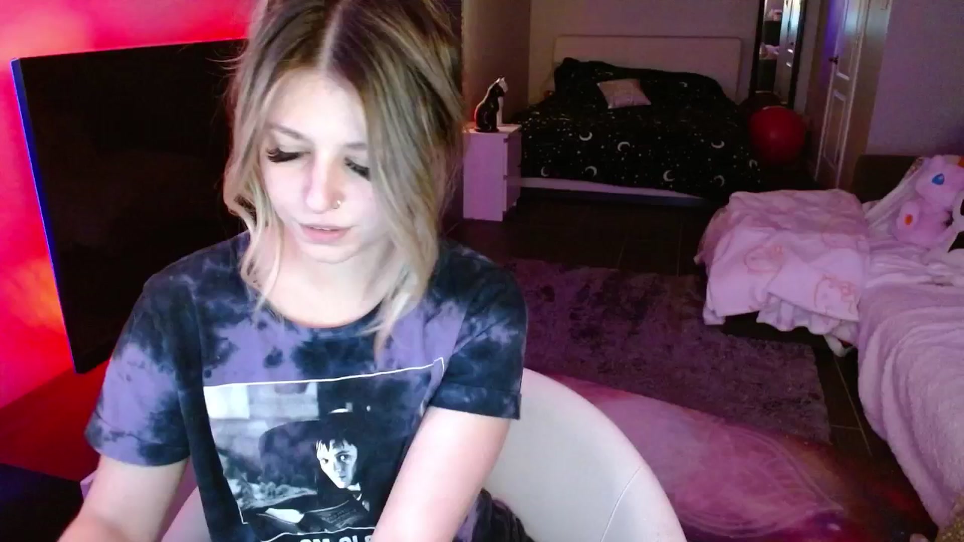 Gallery image thumbnail from Serafina's myfreecams stream on, 03/26/2025, 05:13 image 2 of 20