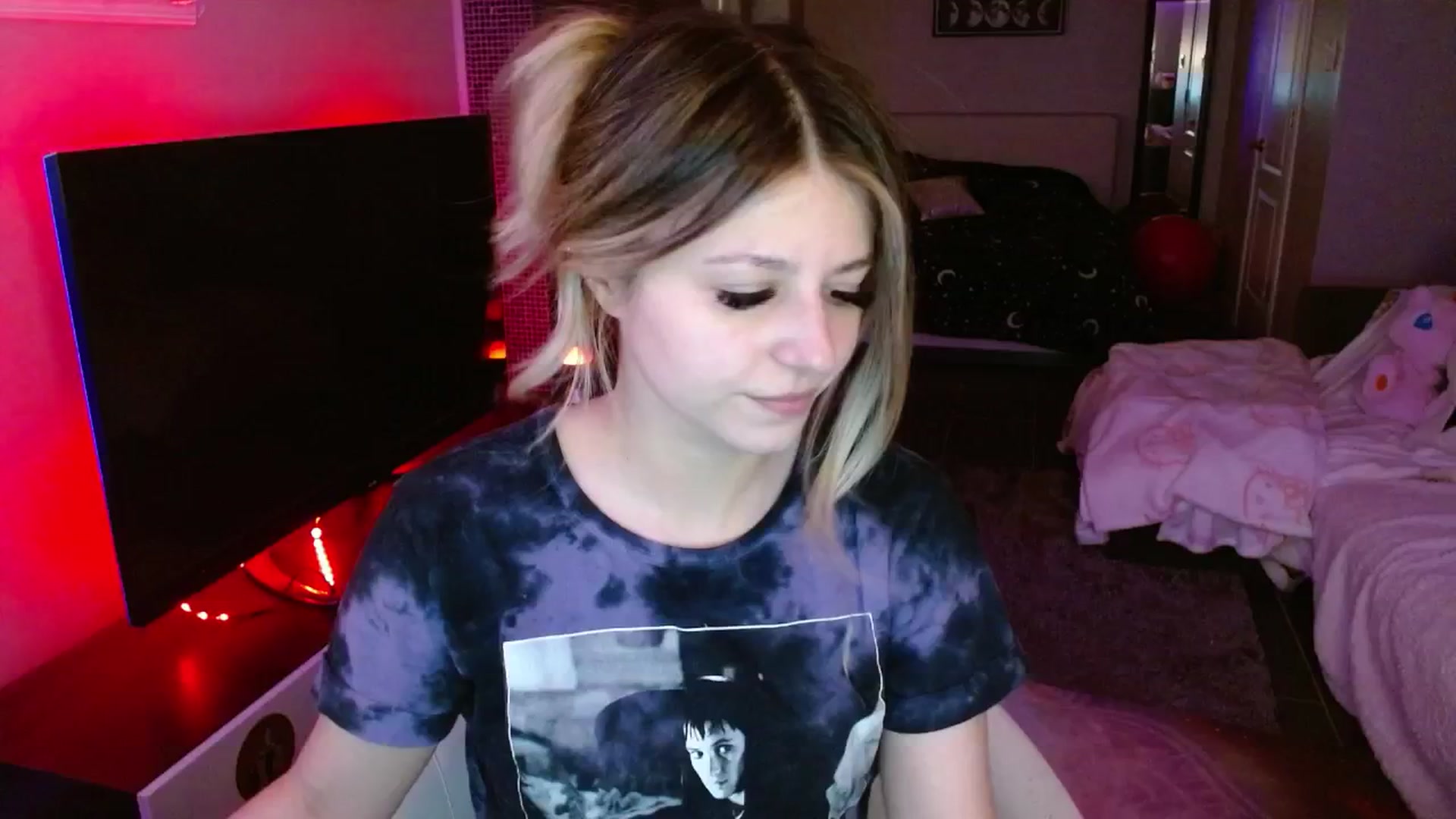 Gallery image thumbnail from Serafina's myfreecams stream on, 03/26/2025, 05:13 image 8 of 20