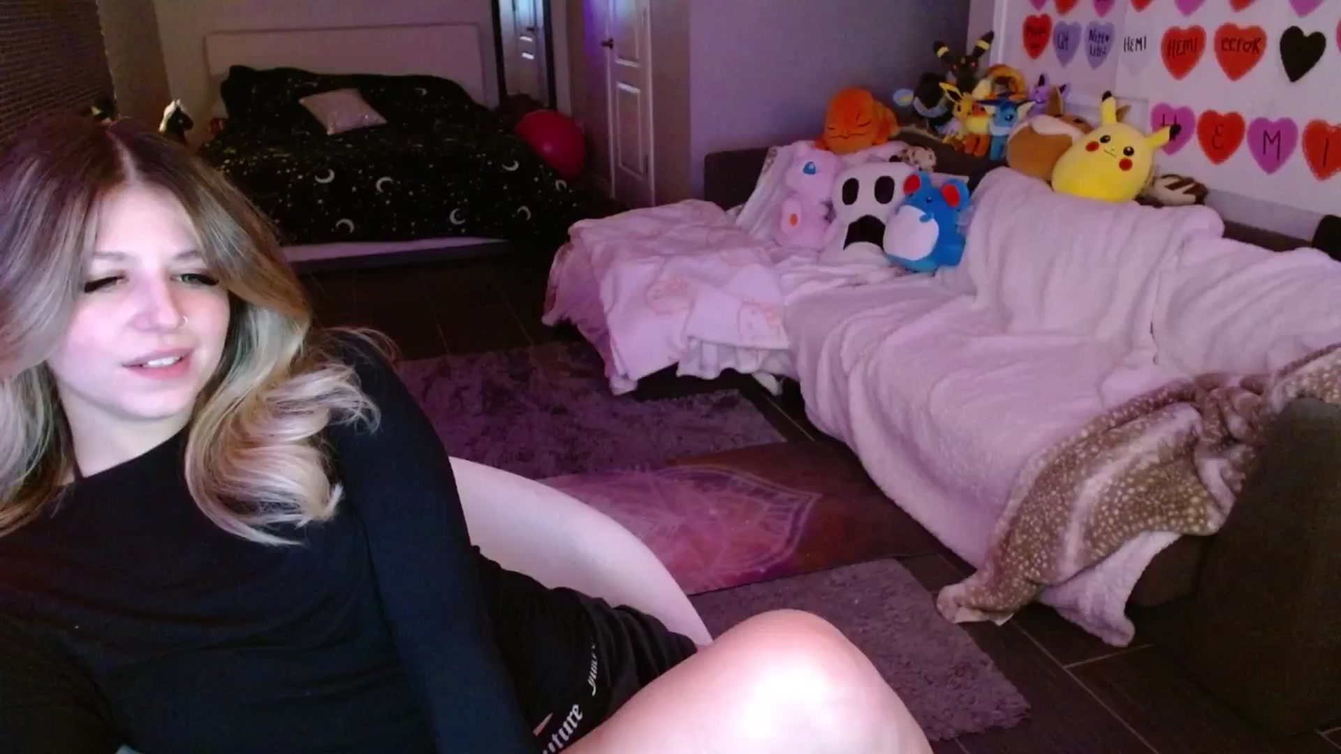 Gallery image thumbnail from Serafina's myfreecams stream on, 03/27/2025, 03:53 image 7 of 20