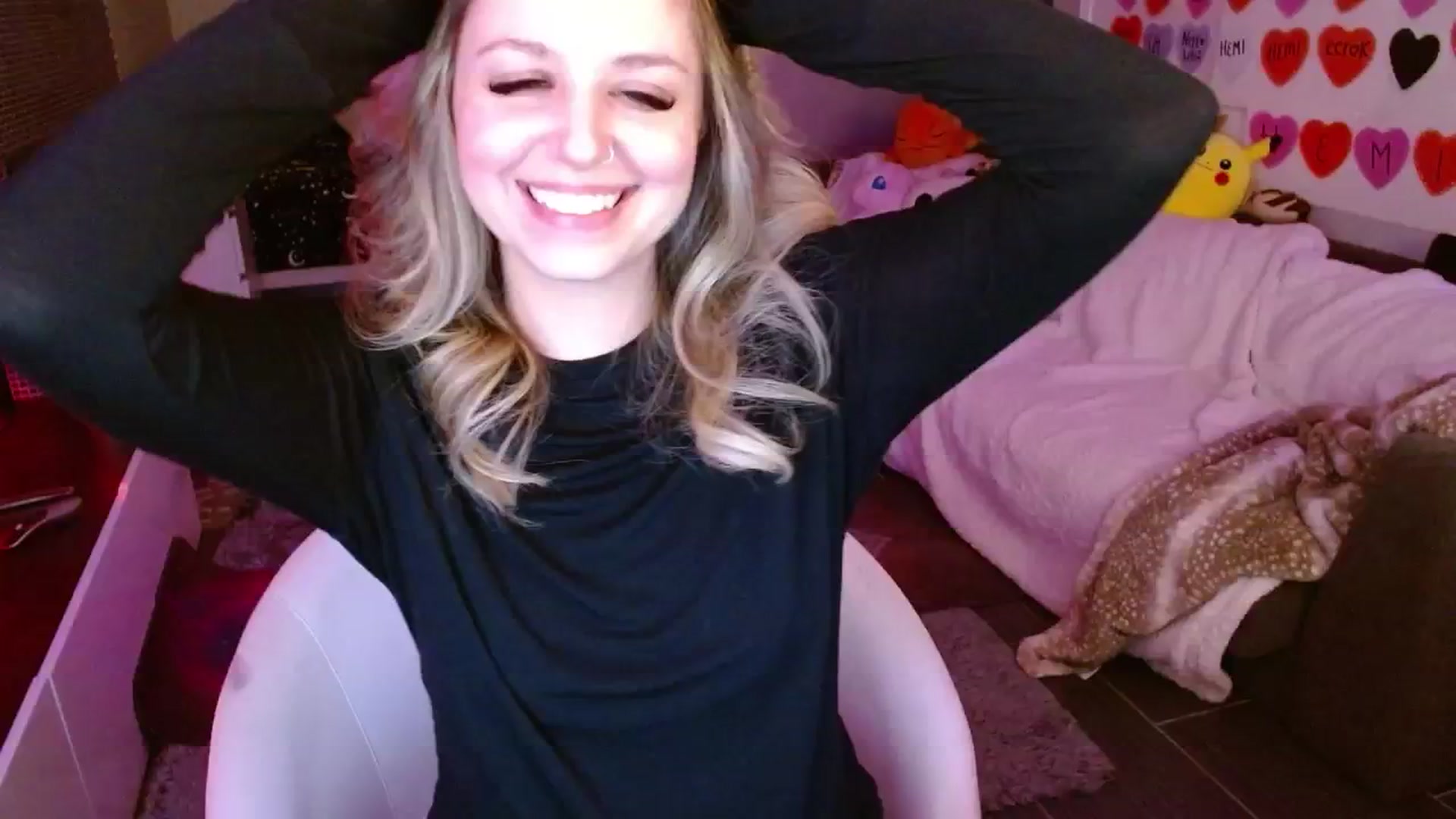 Gallery image thumbnail from Serafina's myfreecams stream on, 03/27/2025, 03:53 image 14 of 20