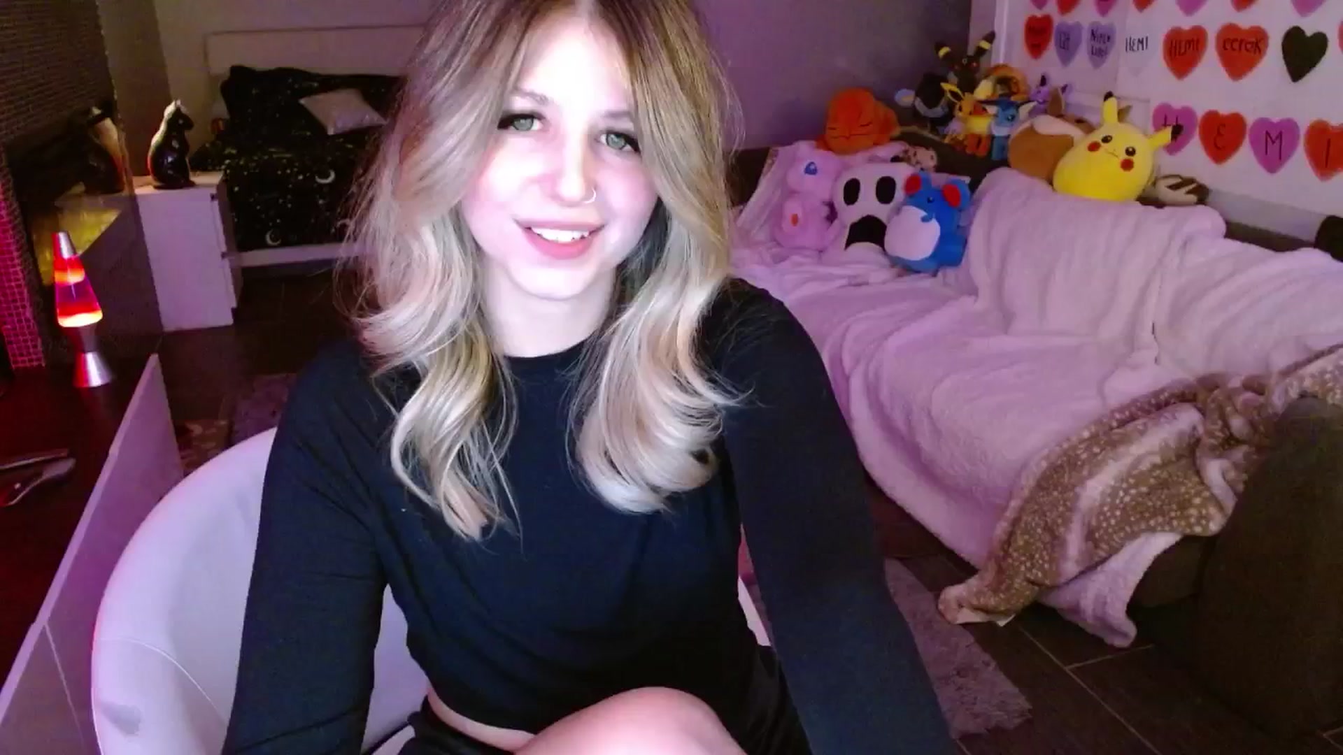 Gallery image thumbnail from Serafina's myfreecams stream on, 03/27/2025, 03:53 image 5 of 20