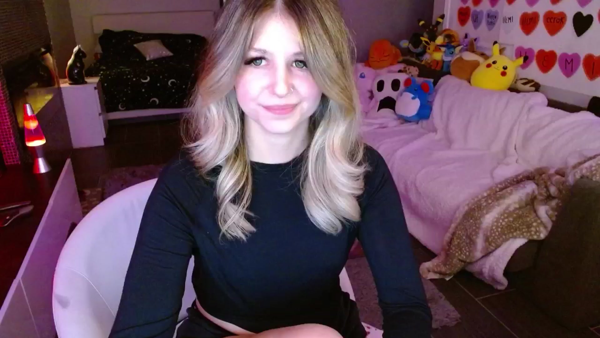 Gallery image thumbnail from Serafina's myfreecams stream on, 03/27/2025, 03:53 image 6 of 20