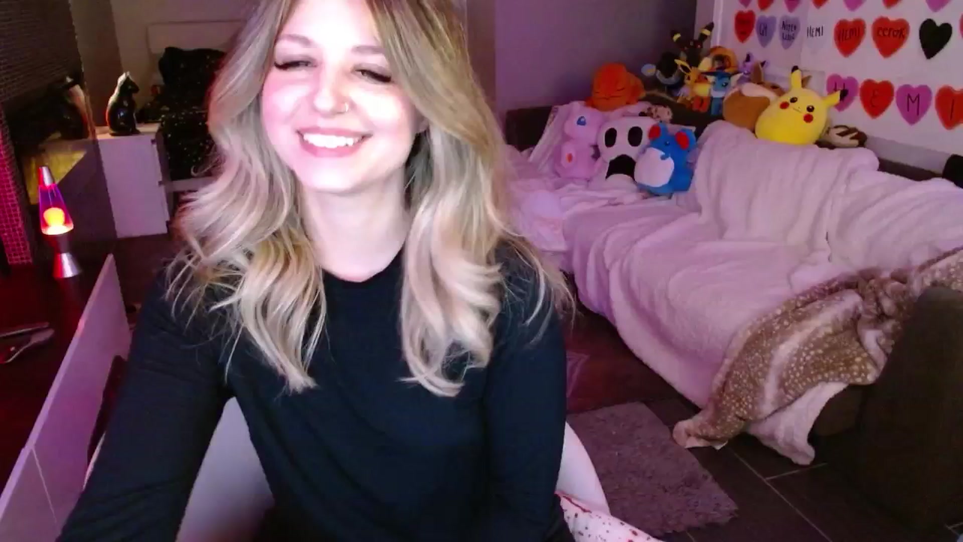 Gallery image thumbnail from Serafina's myfreecams stream on, 03/27/2025, 03:53 image 17 of 20
