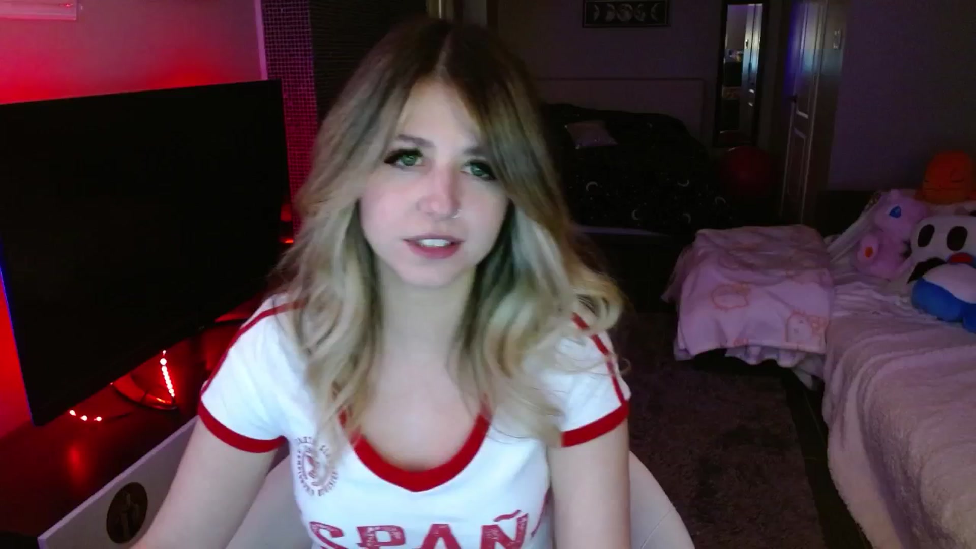 Gallery image thumbnail from Serafina's myfreecams stream on, 03/29/2025, 05:30 image 12 of 20