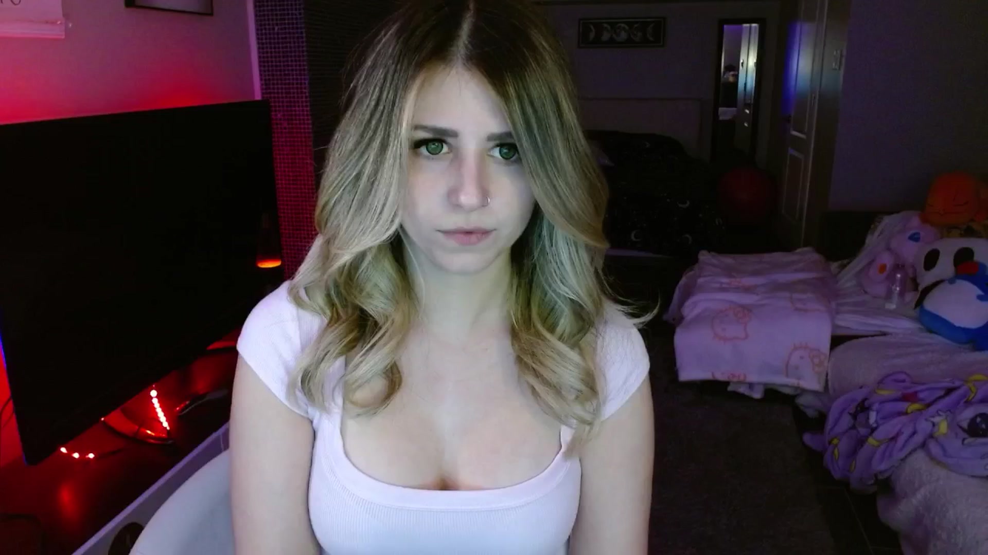 Gallery image thumbnail from Serafina's myfreecams stream on, 04/02/2025, 04:50 image 1 of 20