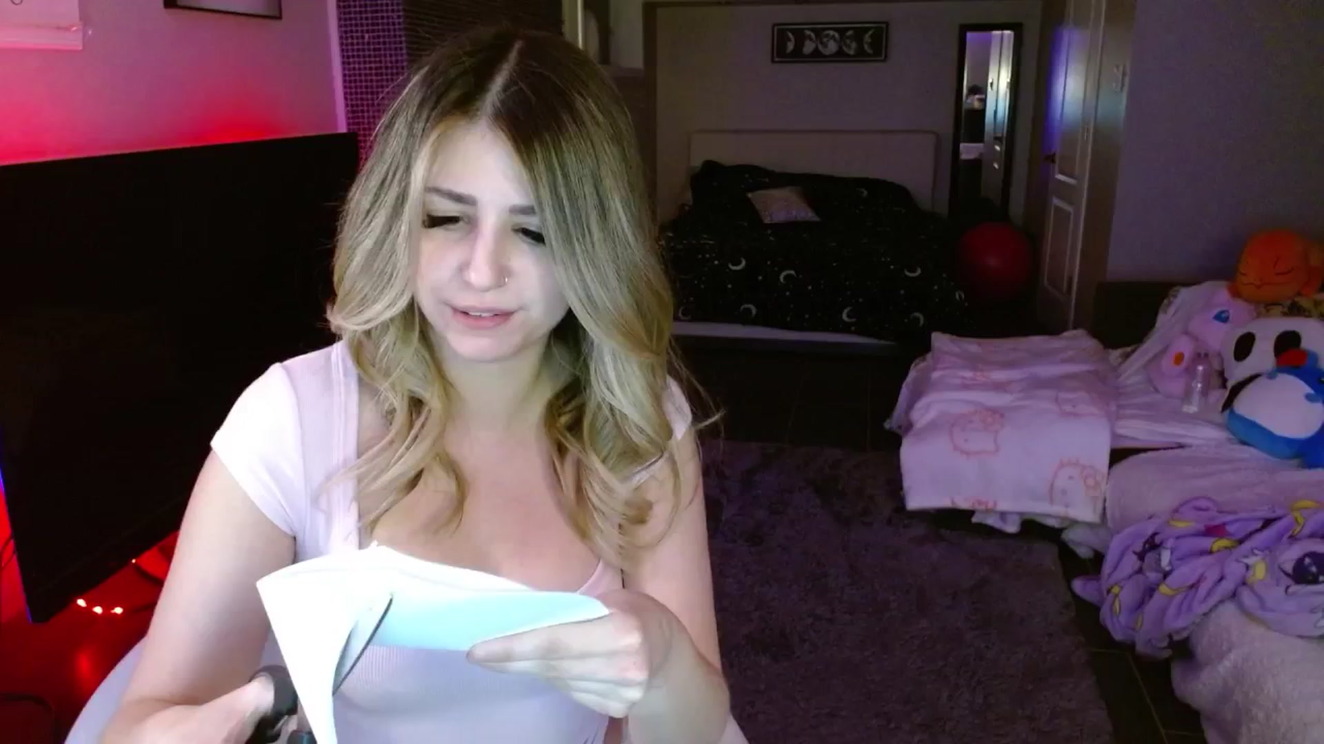 Gallery image thumbnail from Serafina's myfreecams stream on, 04/02/2025, 04:50 image 3 of 20