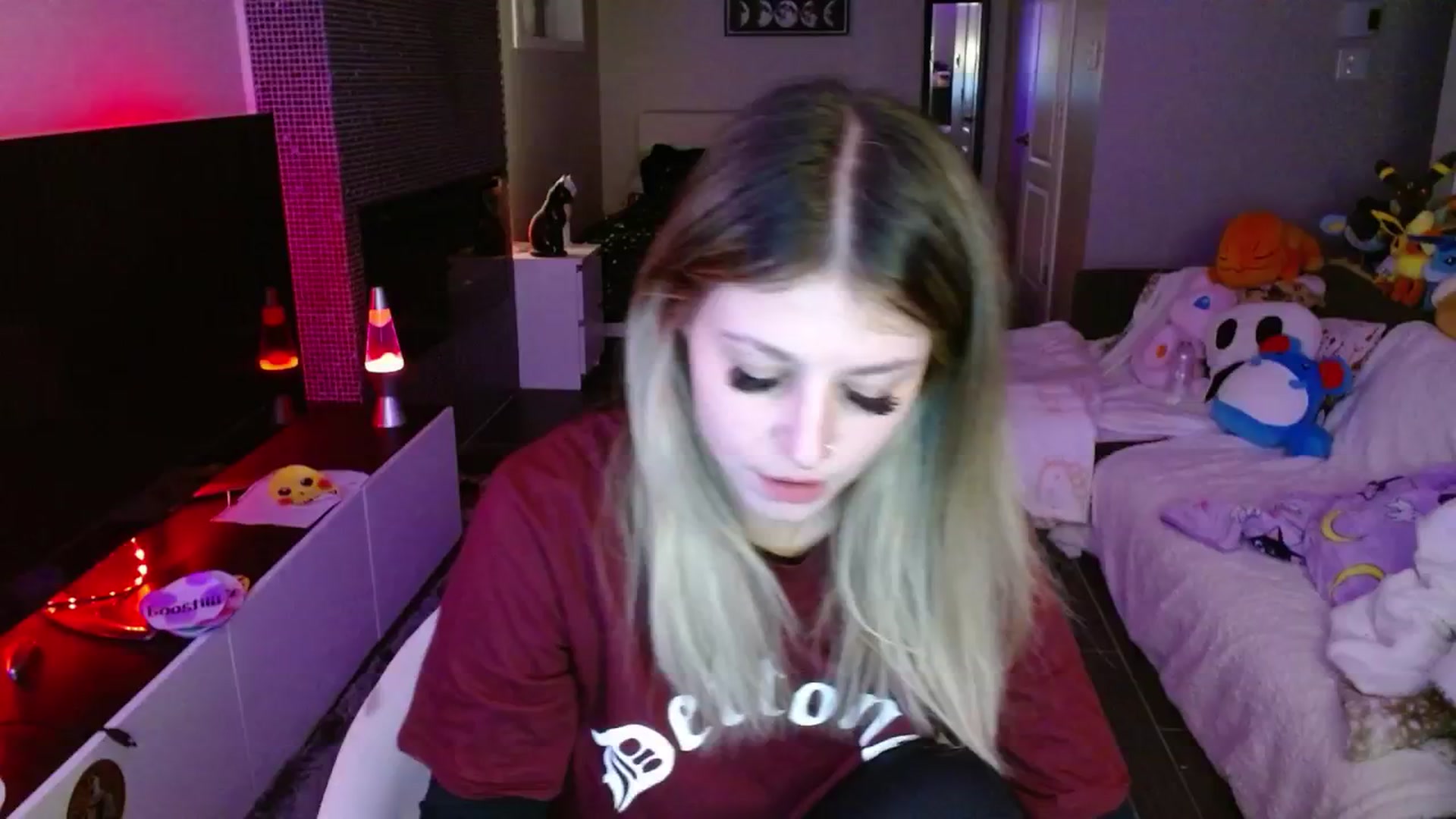 Gallery image thumbnail from Serafina's myfreecams stream on, 04/04/2025, 03:46 image 13 of 20