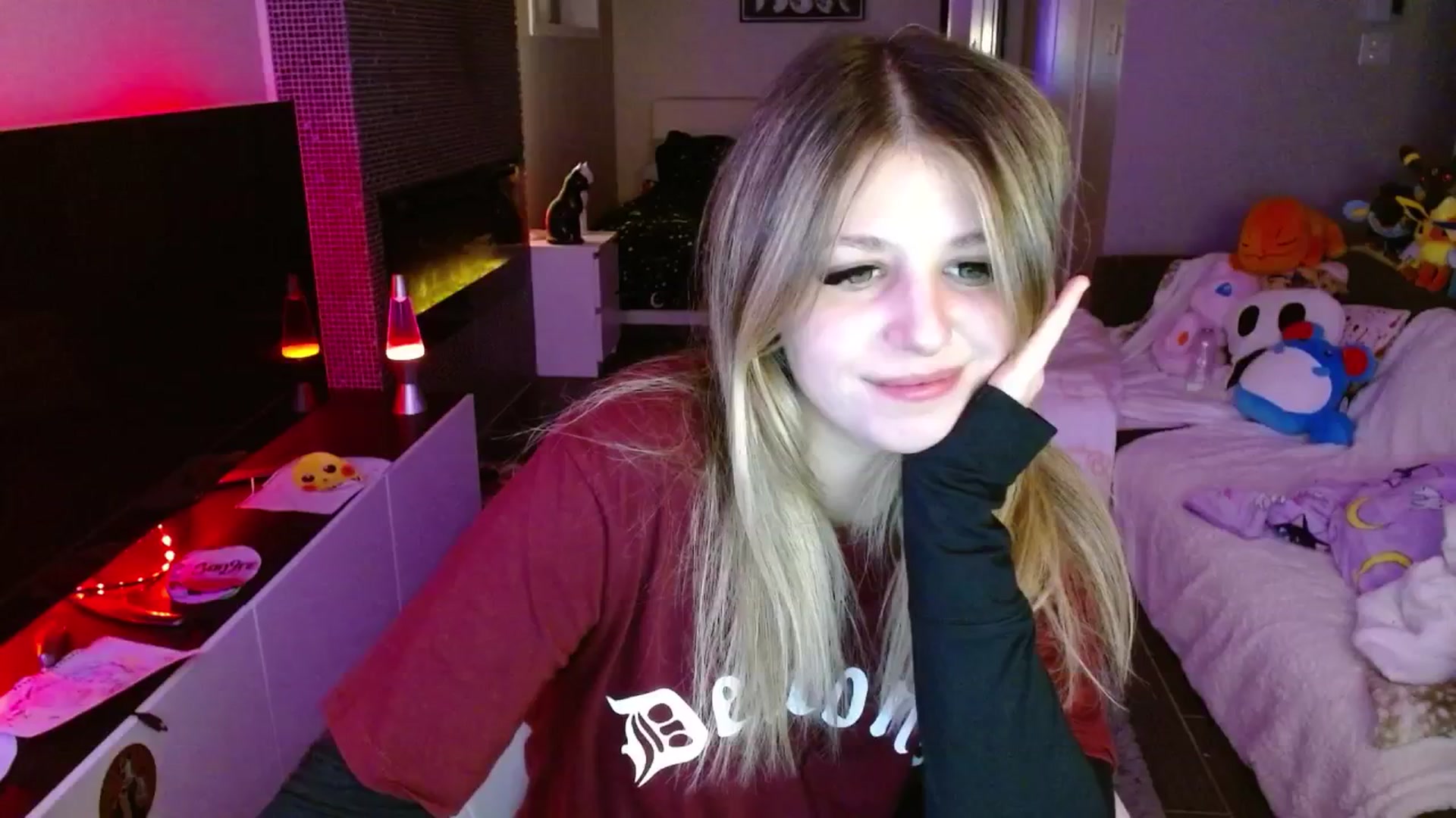 Gallery image thumbnail from Serafina's myfreecams stream on, 04/04/2025, 03:46 image 7 of 20