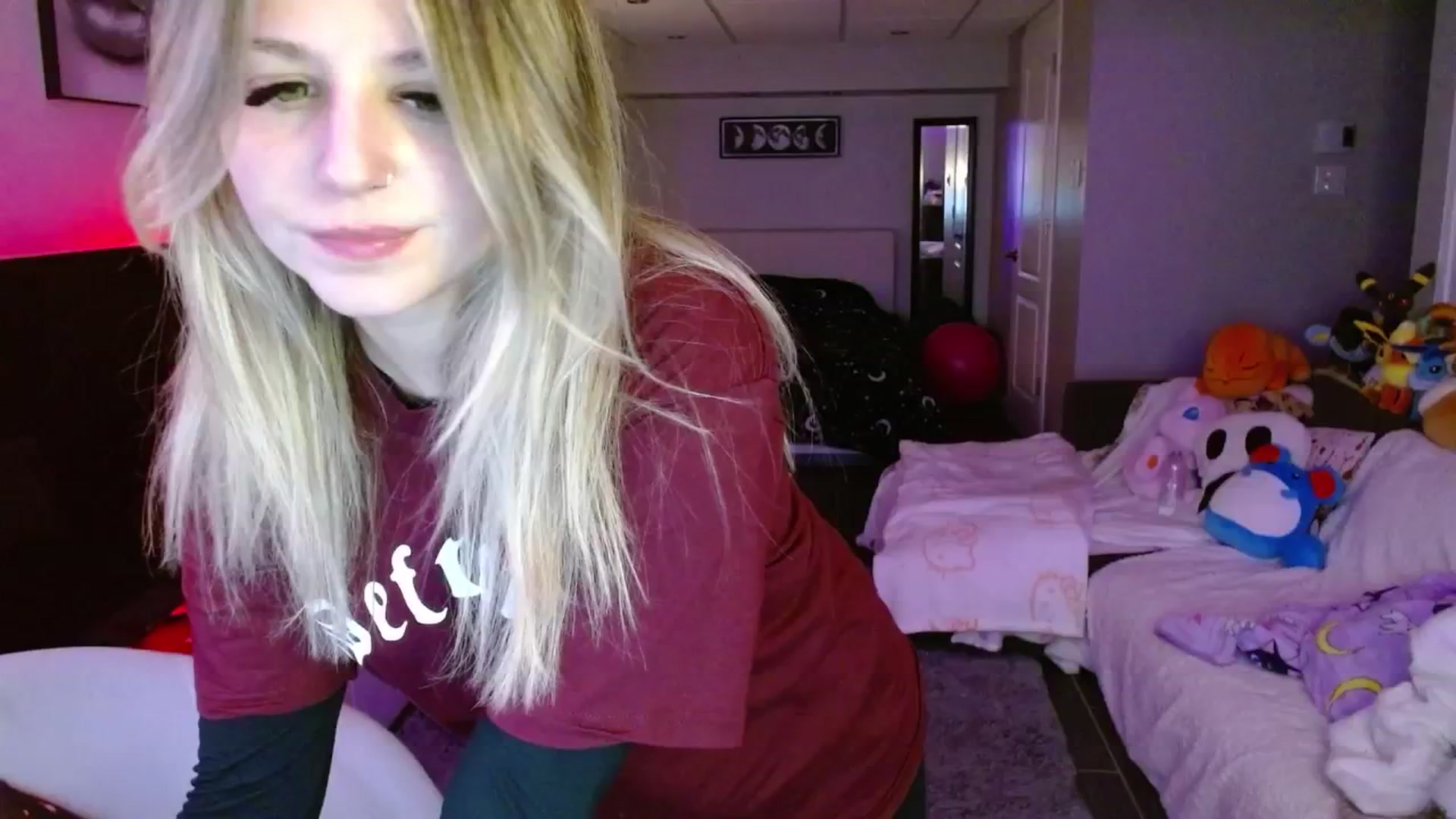 Gallery image thumbnail from Serafina's myfreecams stream on, 04/04/2025, 03:46 image 14 of 20