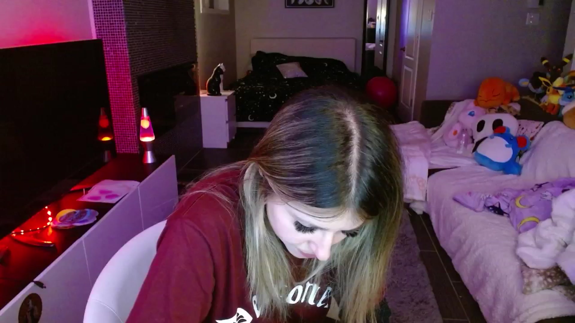 Gallery image thumbnail from Serafina's myfreecams stream on, 04/04/2025, 03:46 image 17 of 20