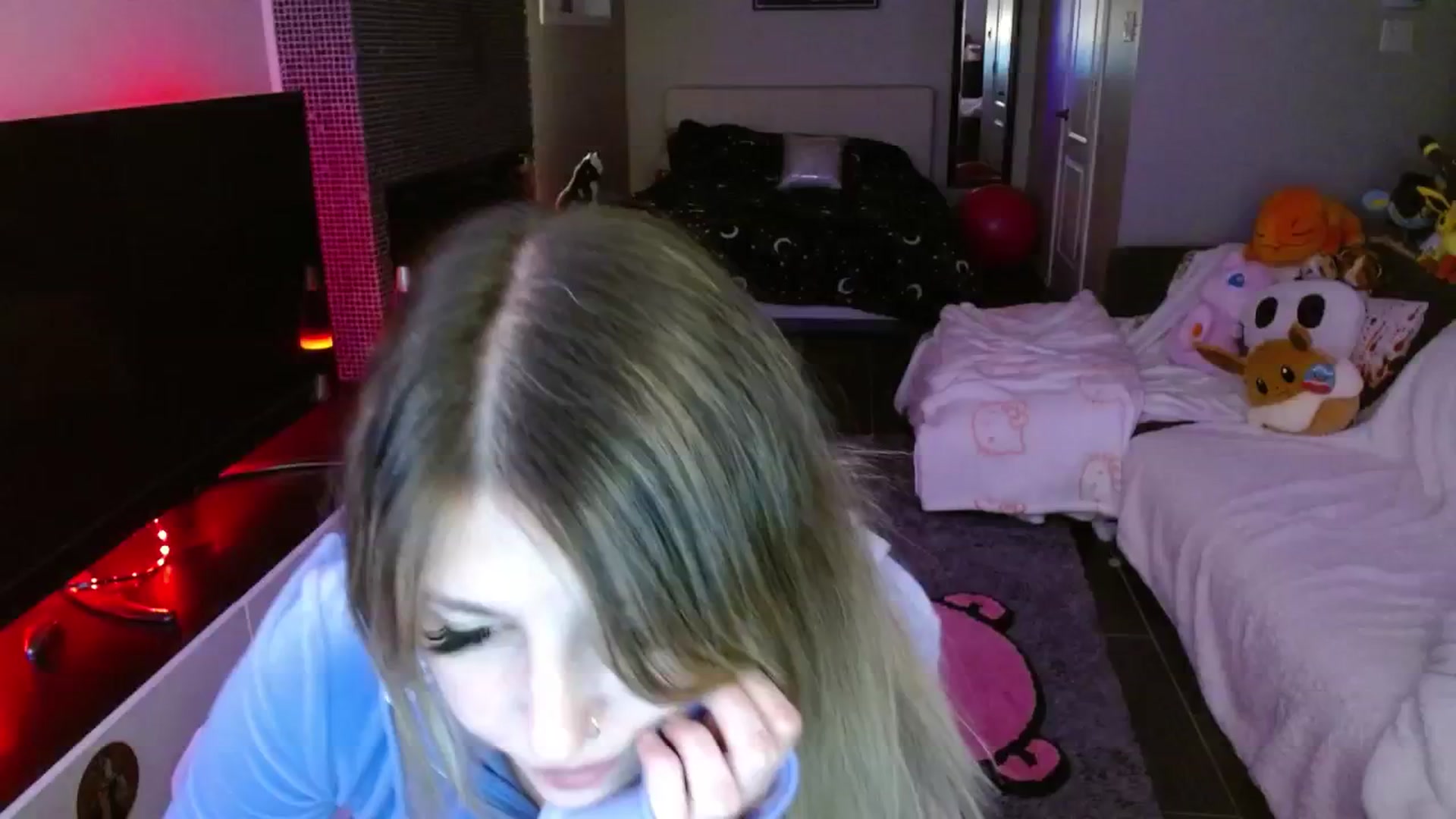 Gallery image thumbnail from Serafina's myfreecams stream on, 04/11/2025, 03:31 image 19 of 20