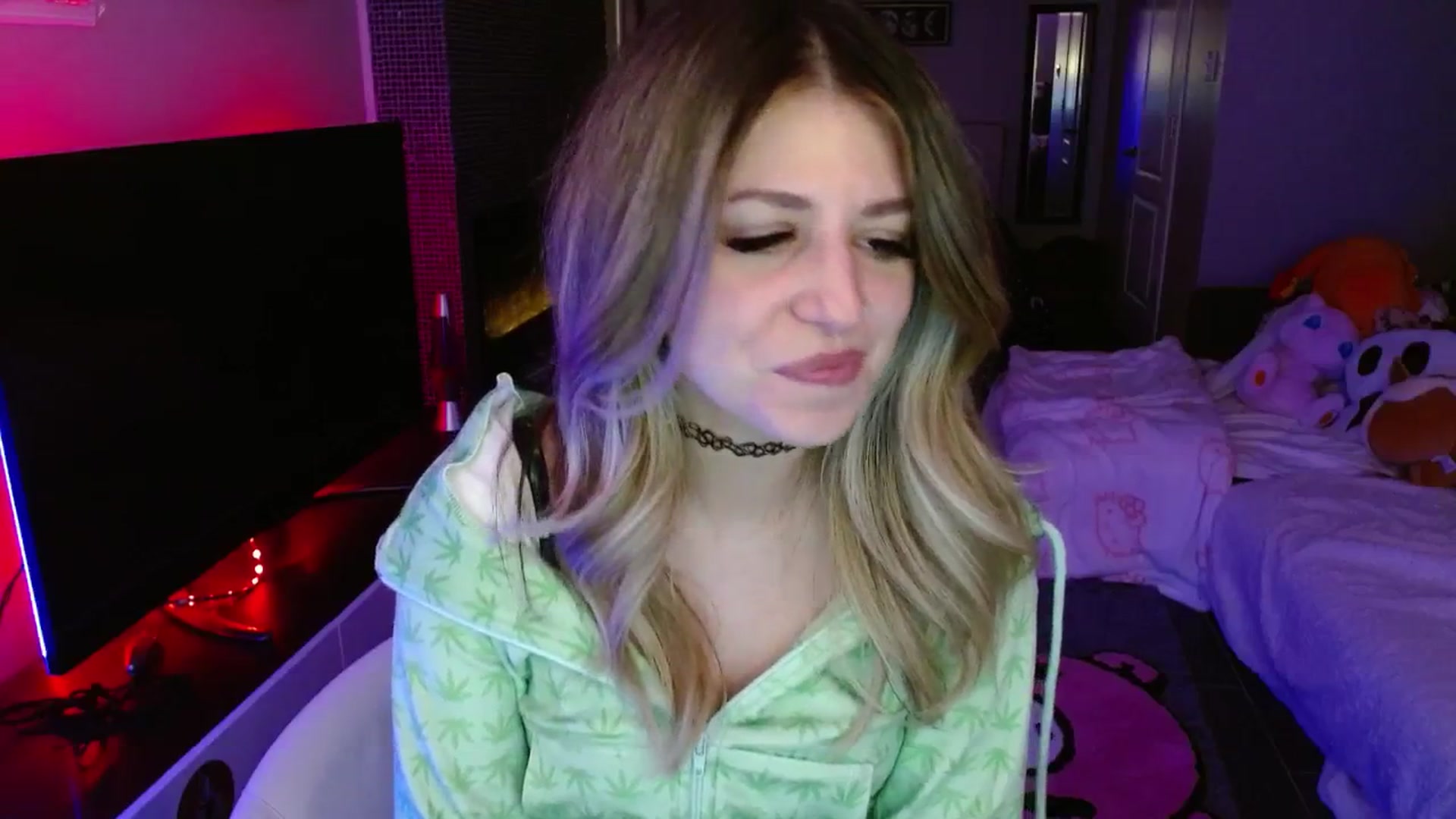 Gallery image thumbnail from Serafina's myfreecams stream on, 04/21/2025, 03:54 image 19 of 20