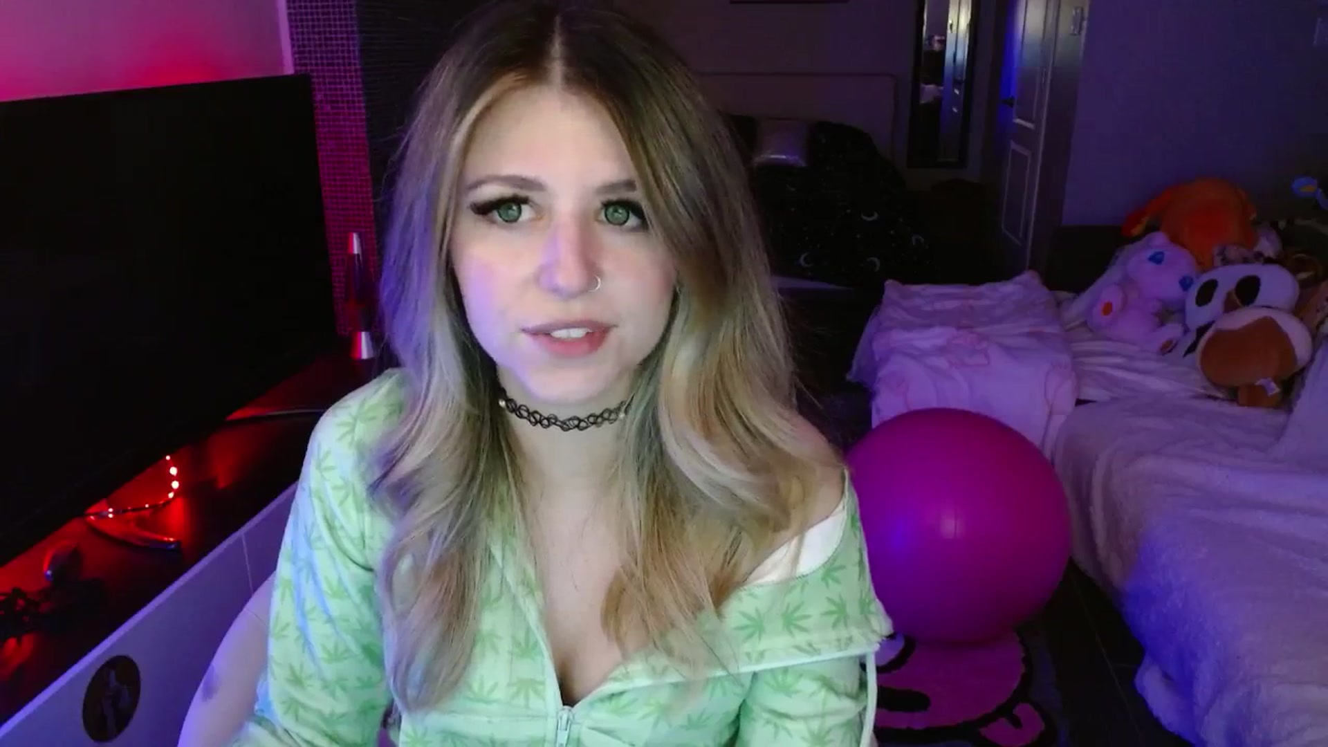 Gallery image thumbnail from Serafina's myfreecams stream on, 04/21/2025, 03:54 image 6 of 20