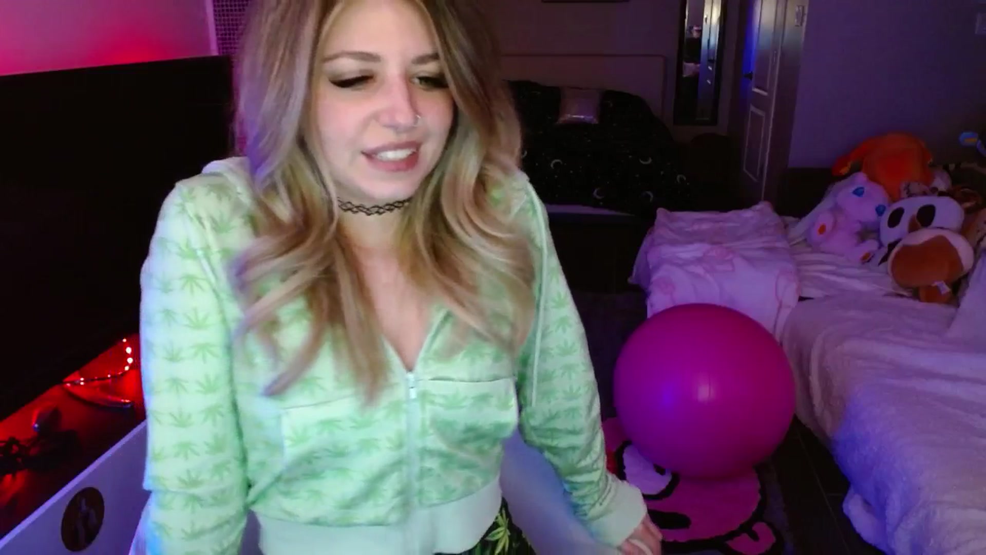 Gallery image thumbnail from Serafina's myfreecams stream on, 04/21/2025, 03:54 image 8 of 20