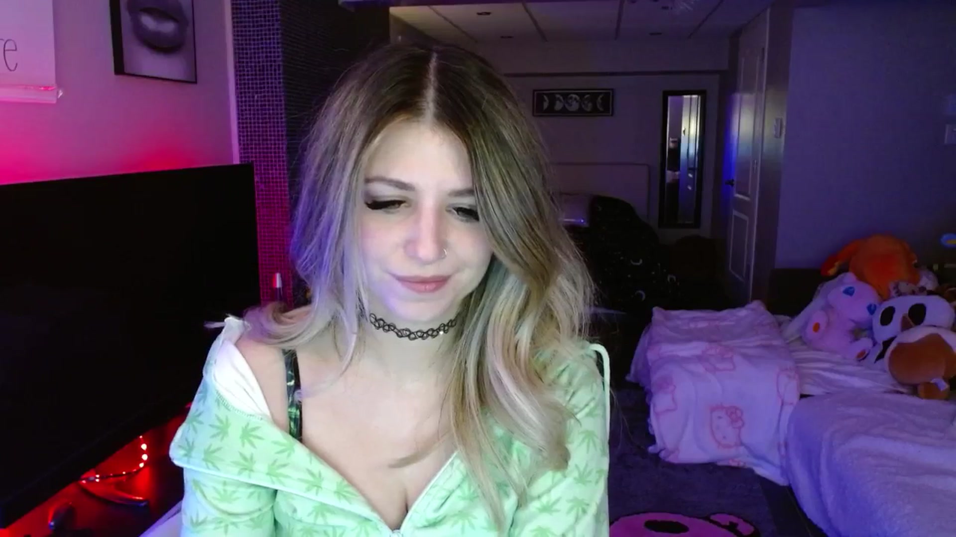 Gallery image thumbnail from Serafina's myfreecams stream on, 04/21/2025, 03:54 image 16 of 20