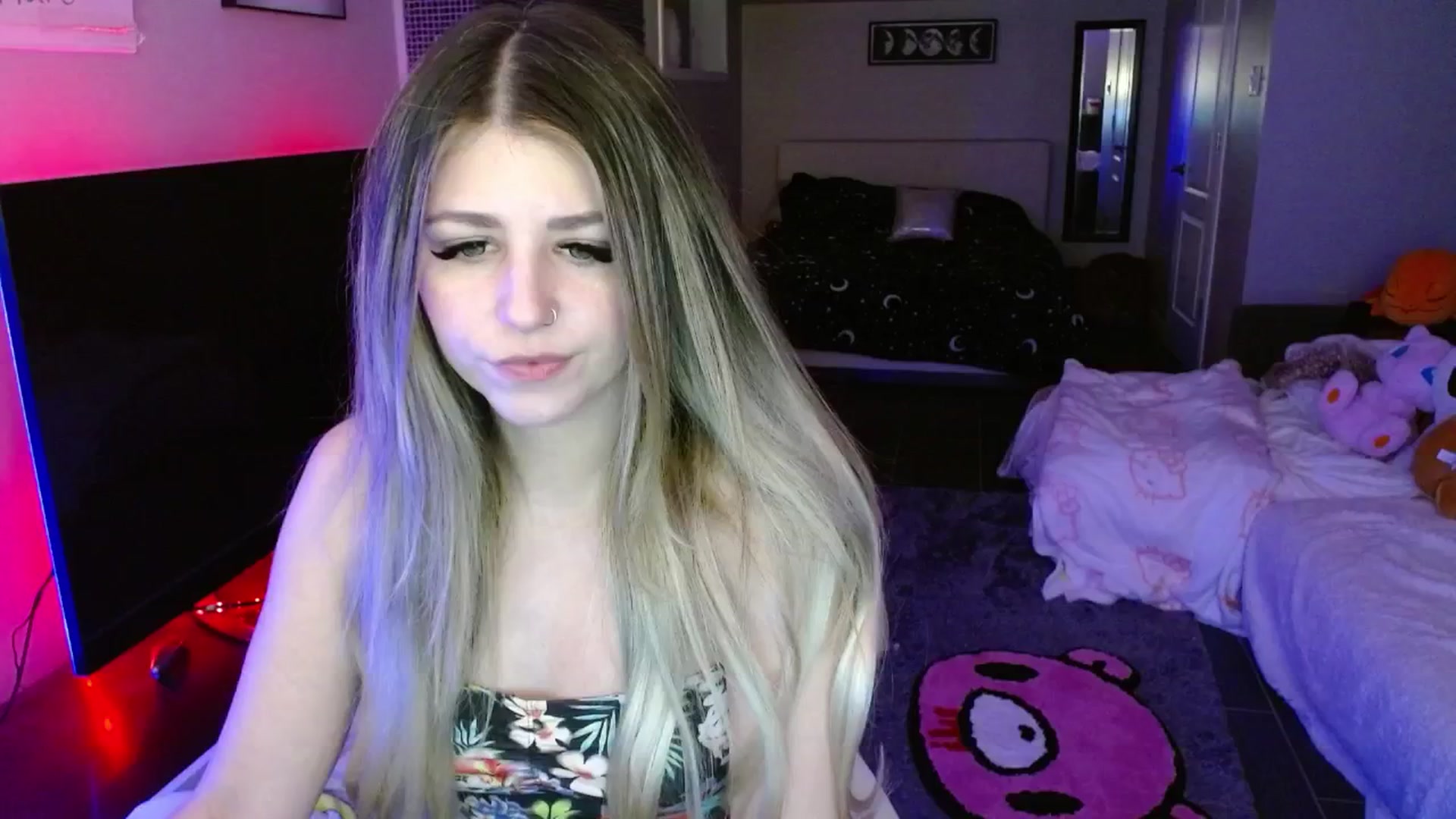 Gallery image thumbnail from Serafina's myfreecams stream on, 04/23/2025, 03:51 image 1 of 20