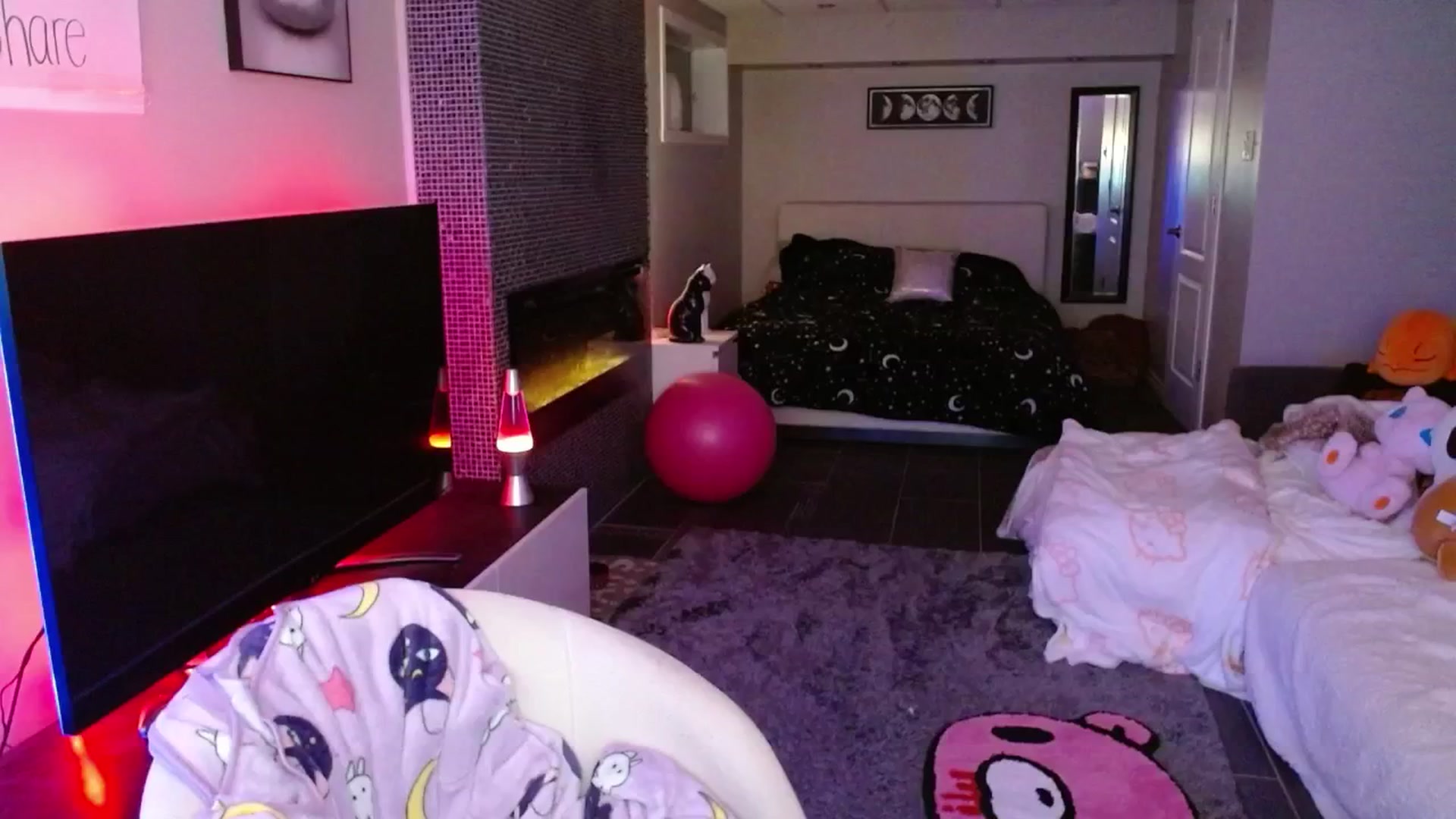 Gallery image thumbnail from Serafina's myfreecams stream on, 04/23/2025, 03:51 image 8 of 20
