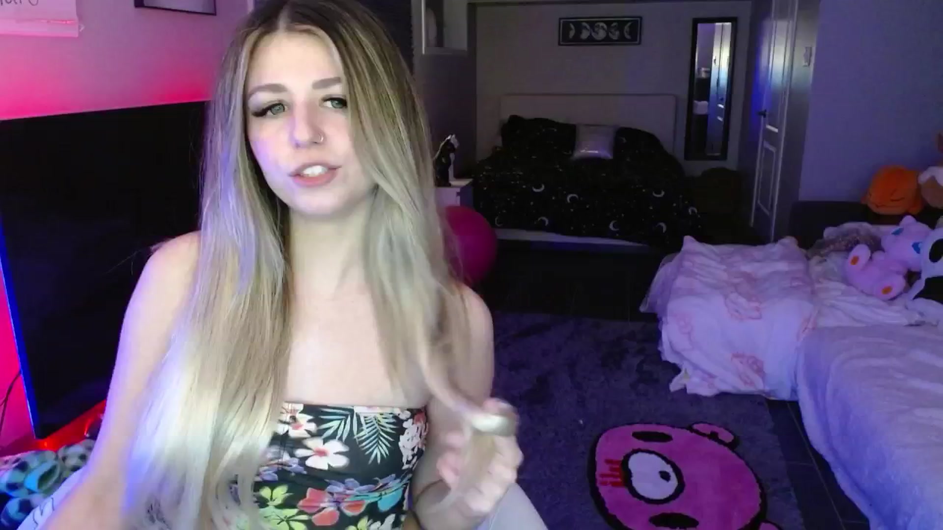 Gallery image thumbnail from Serafina's myfreecams stream on, 04/23/2025, 03:51 image 20 of 20