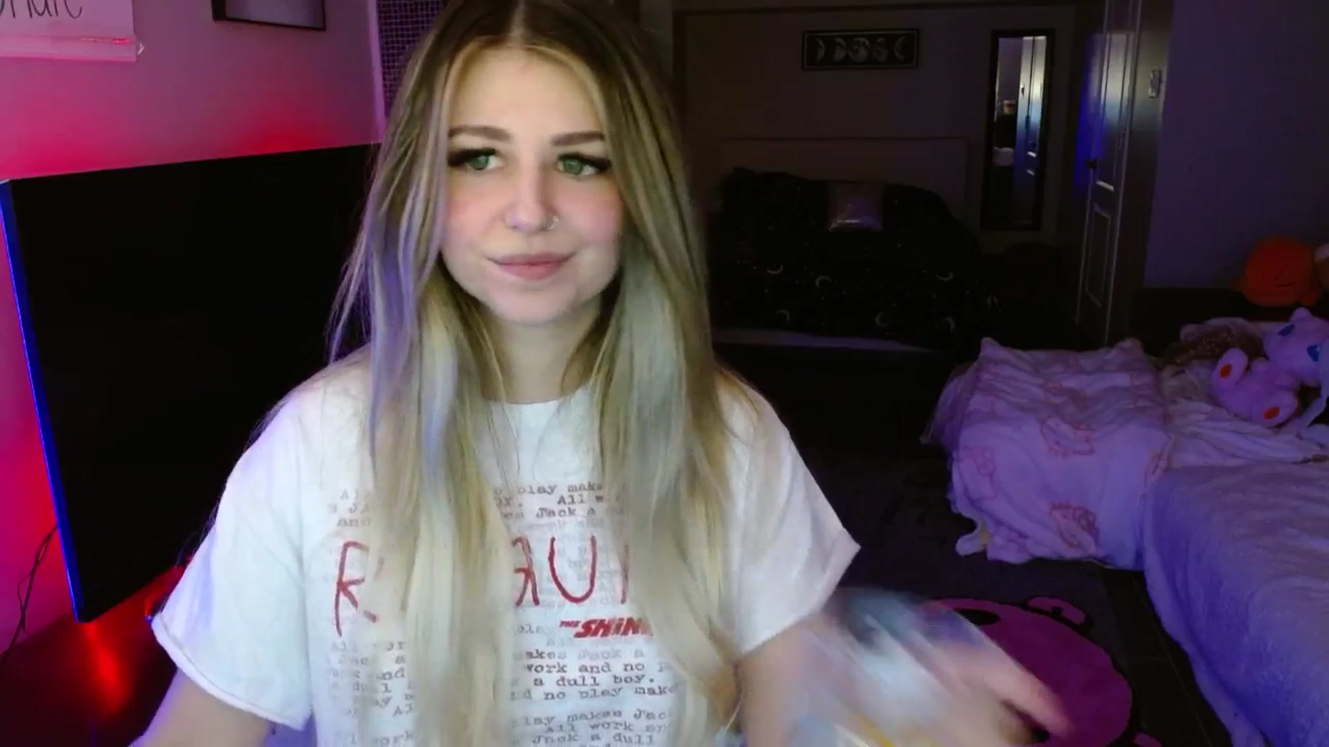 Gallery image thumbnail from Serafina's myfreecams stream on, 04/24/2025, 05:05 image 6 of 20